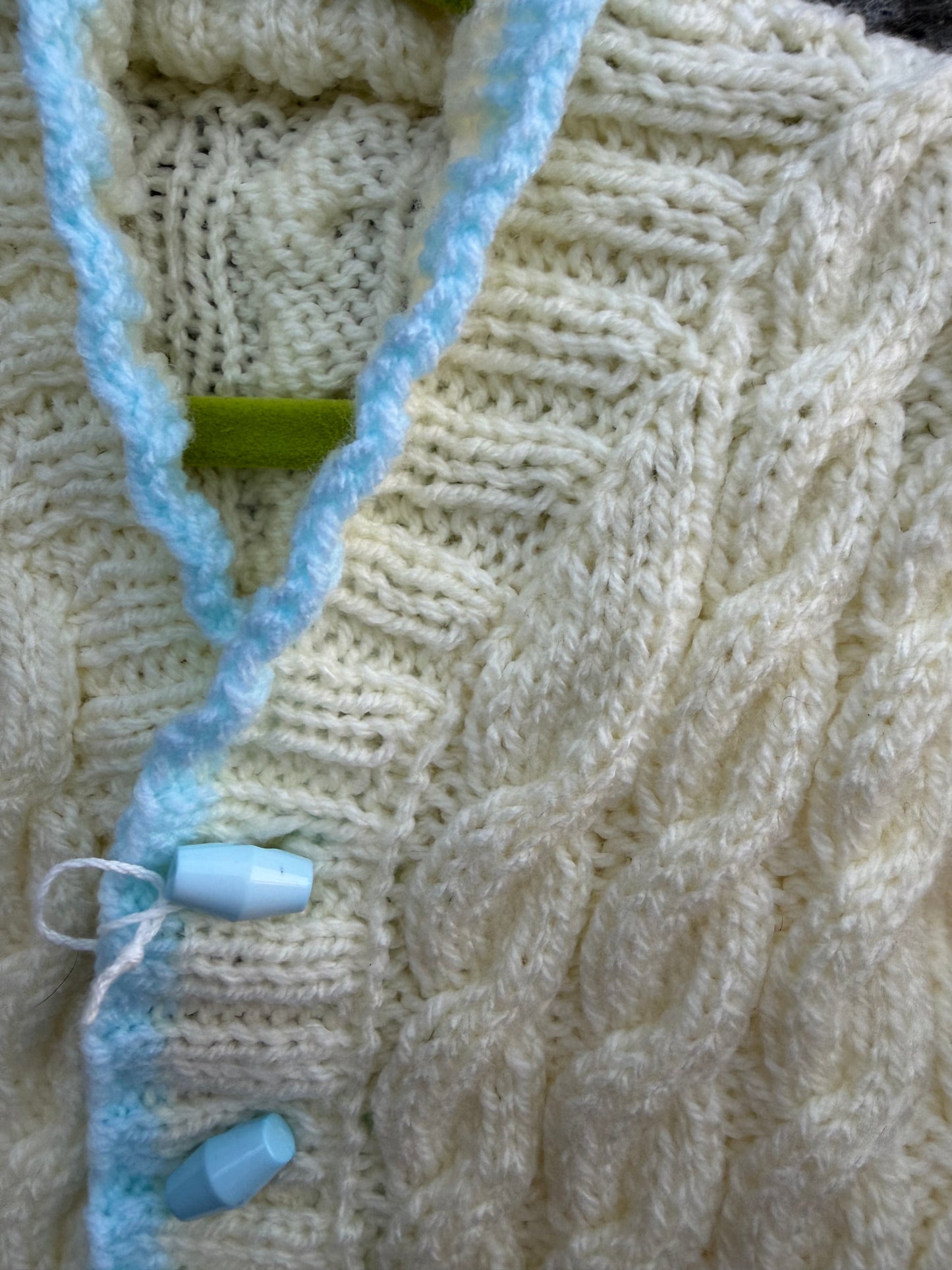 Ecru cable cardigan  6-9m (68-74cm)
