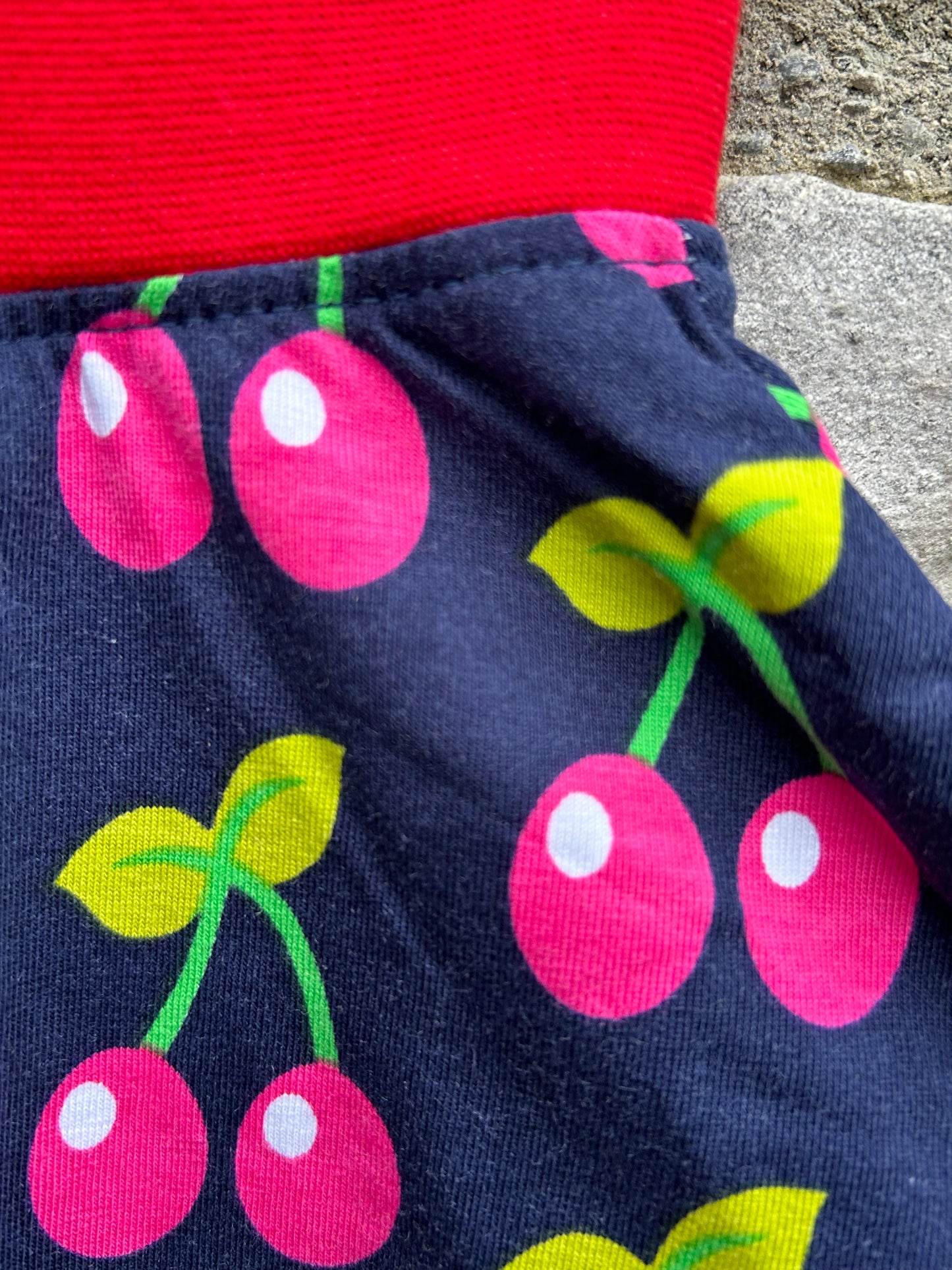 Cherries navy spin skirt  12m (80cm)