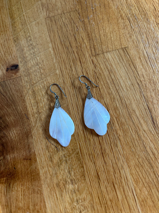 Mother of pearl leaves earrings