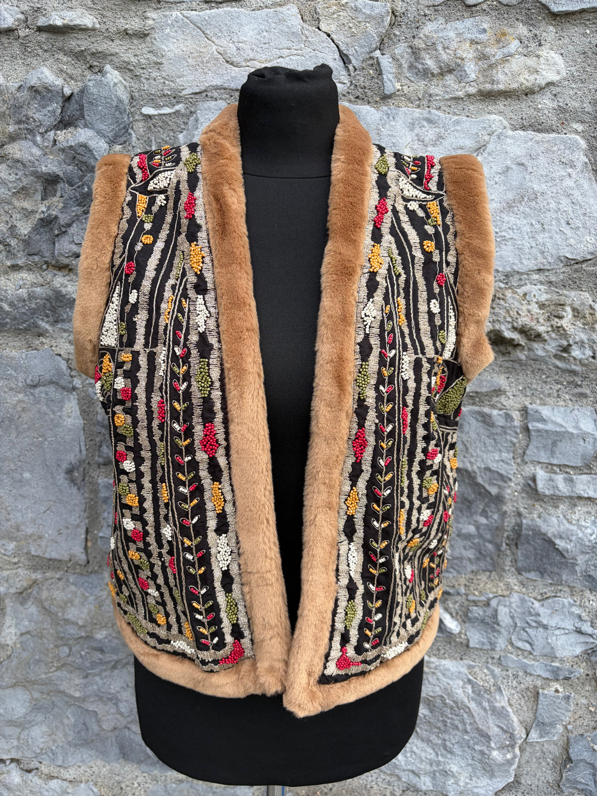 90s embroidered gilet uk 6-8