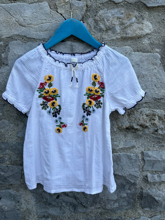Embroidered flowers blouse  7-8y (122-128cm)