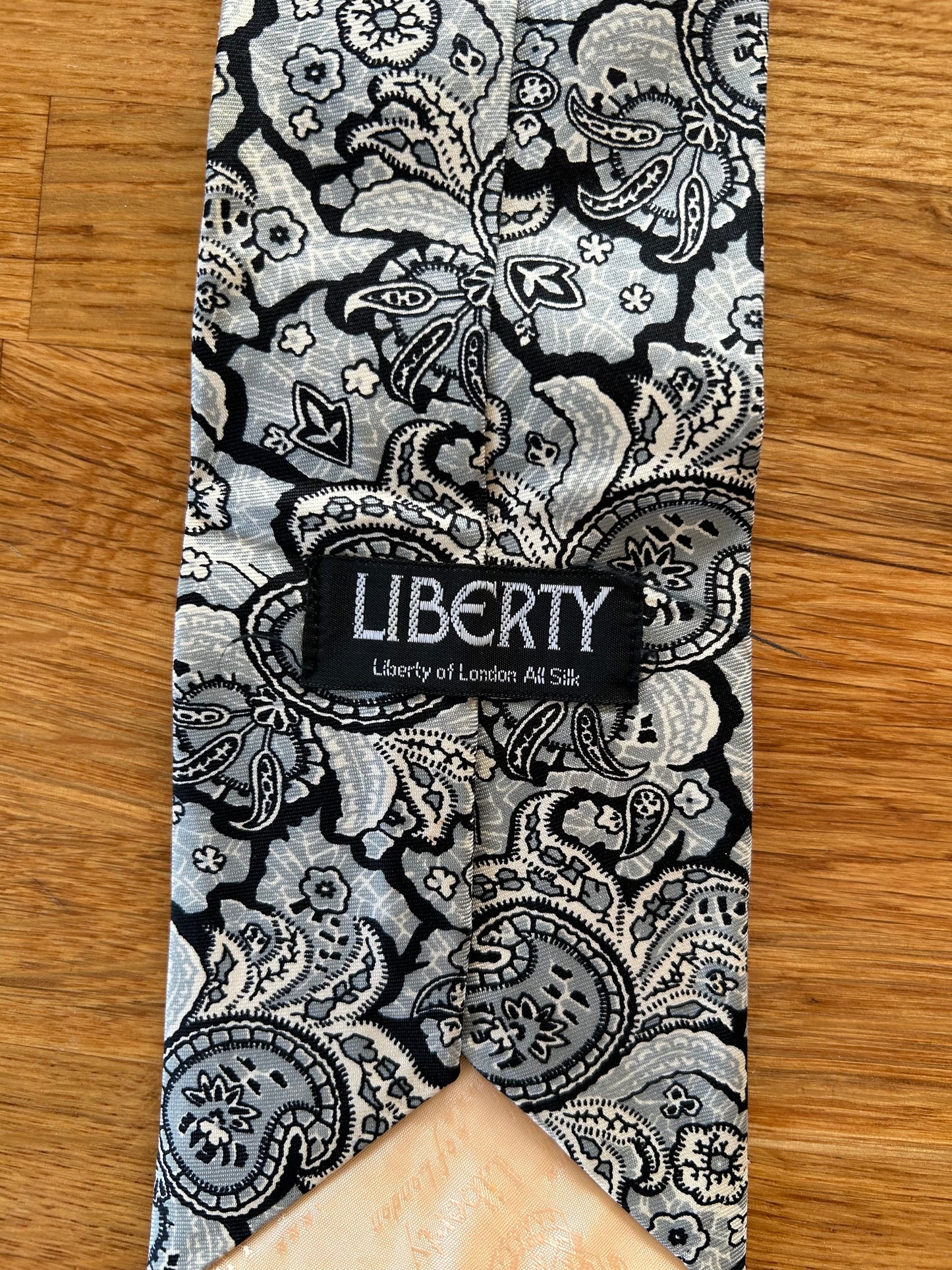 Liberty paisley tie