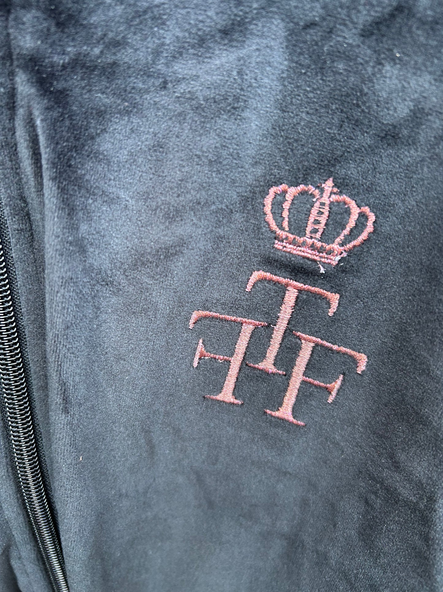 Black velvet hoodie  11-12y (146-152cm)