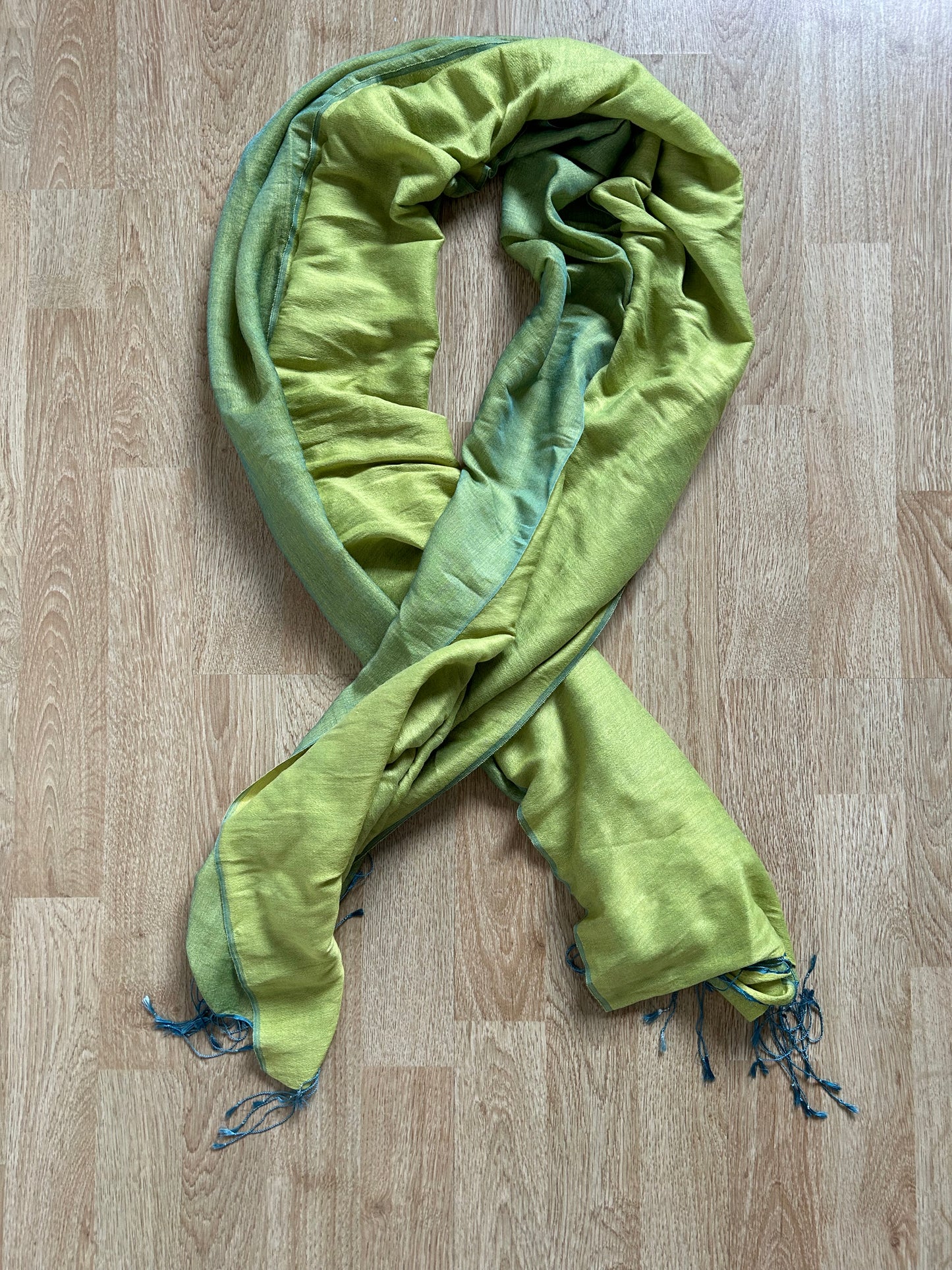 Green pashmina scarf