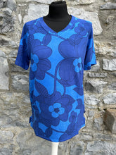 Load image into Gallery viewer, Blue floral t-shirt uk 12
