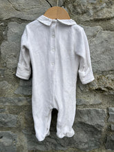 Load image into Gallery viewer, White velour penguins onesie  0-3m (56-62cm)
