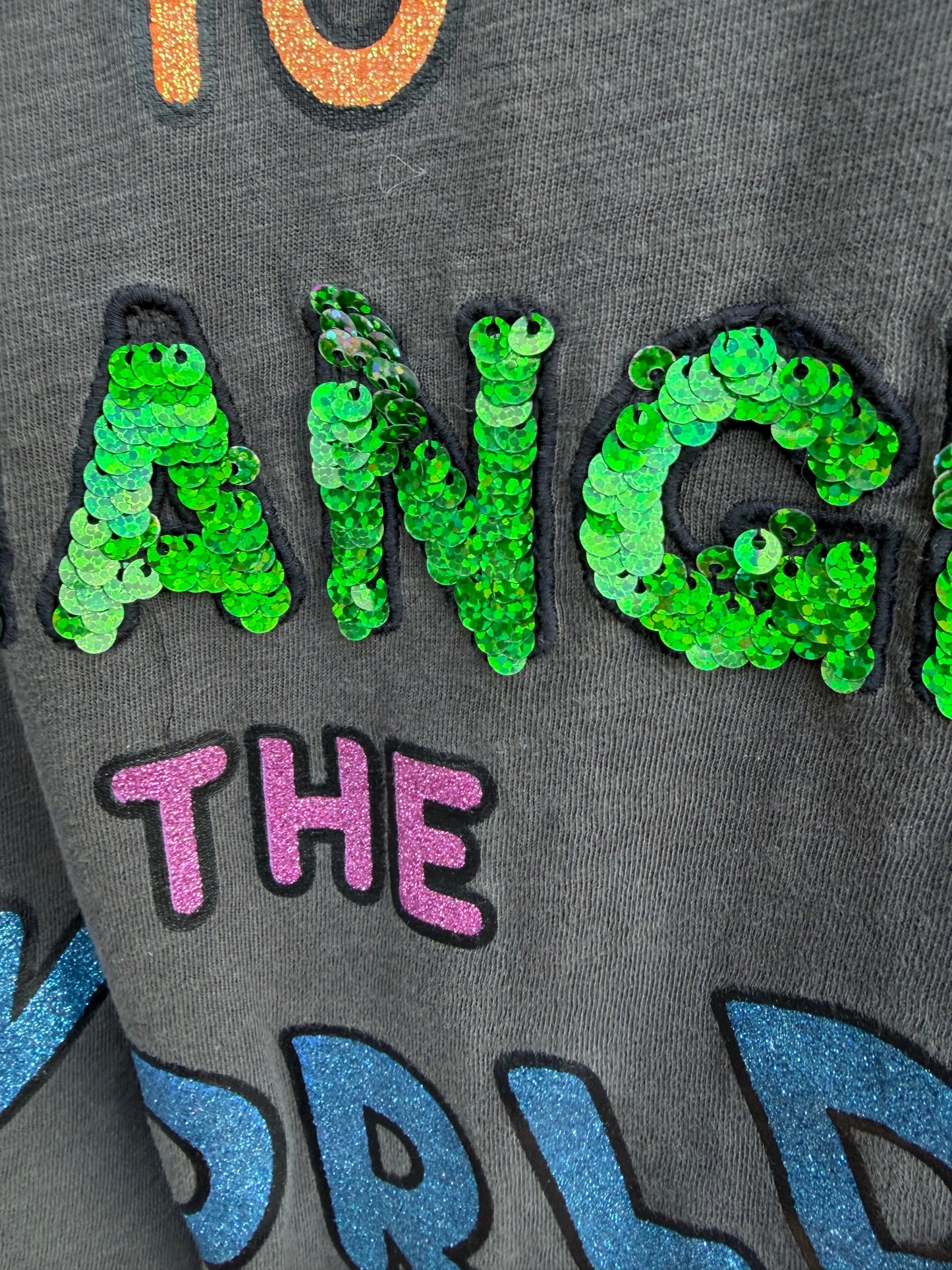 Change the world sequin t-shirt  4-5y (104-110cm)