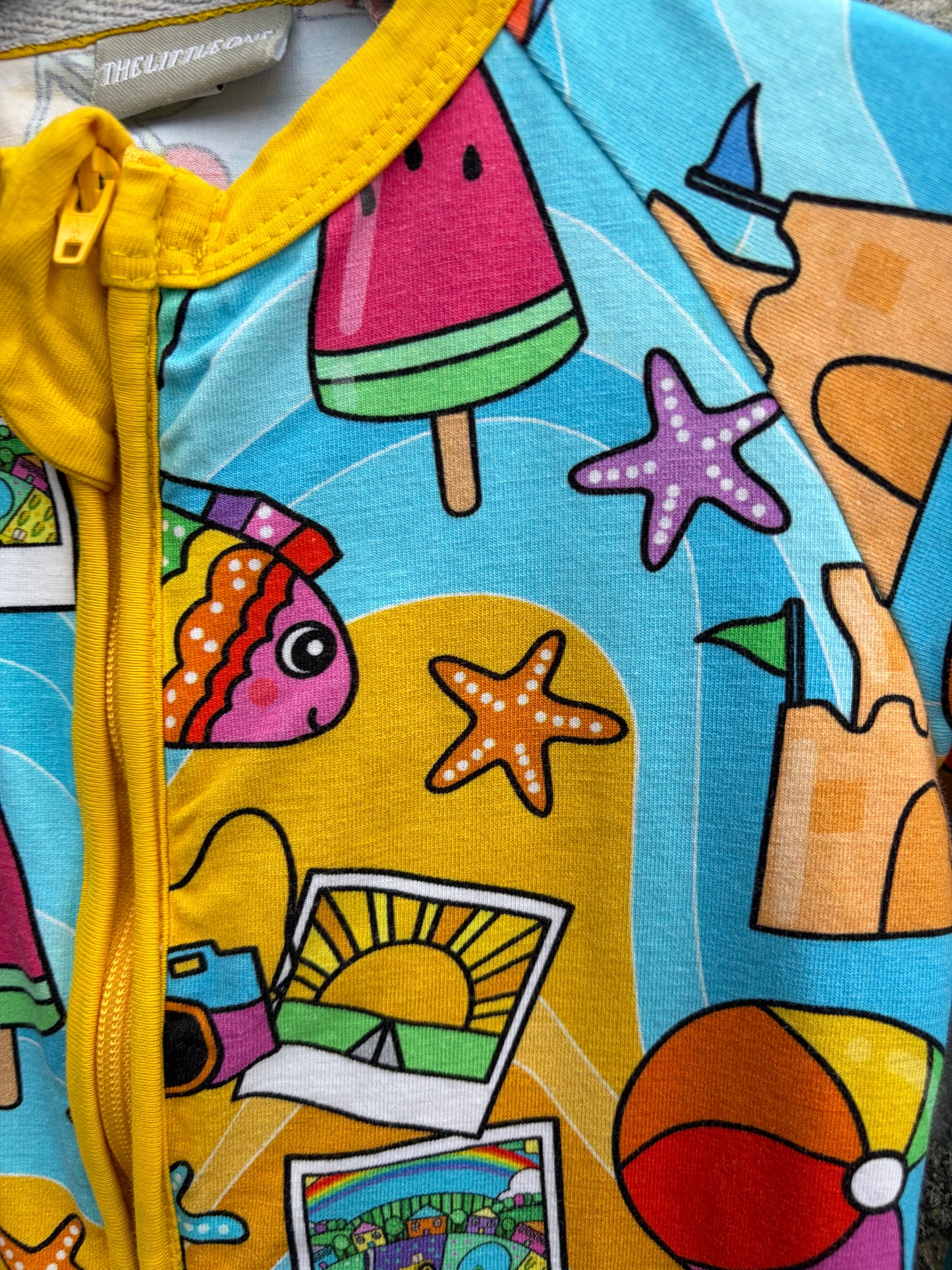 Colourful beach side onesie  18-24m (86-92cm)