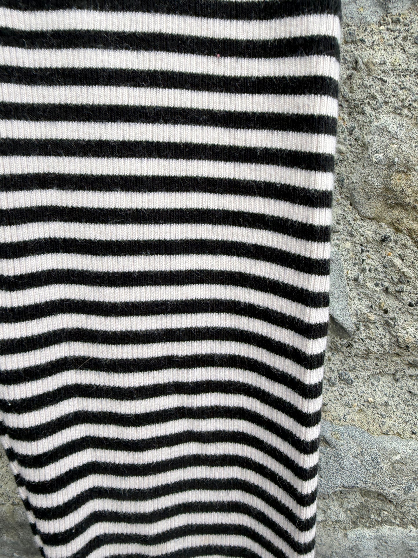 Black&white stripy leggings  5-6y (110-116cm)