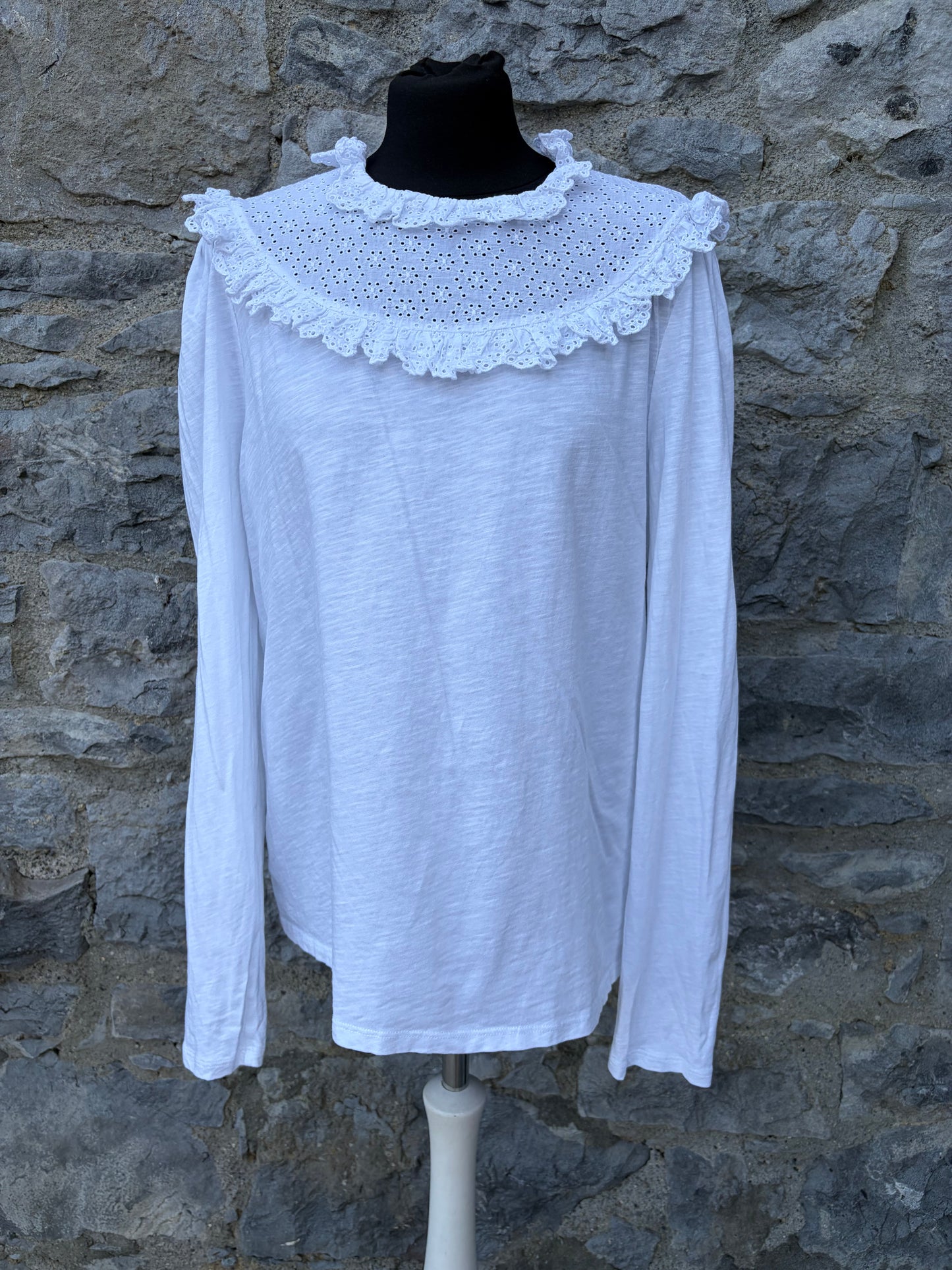 White ruffle top uk 14