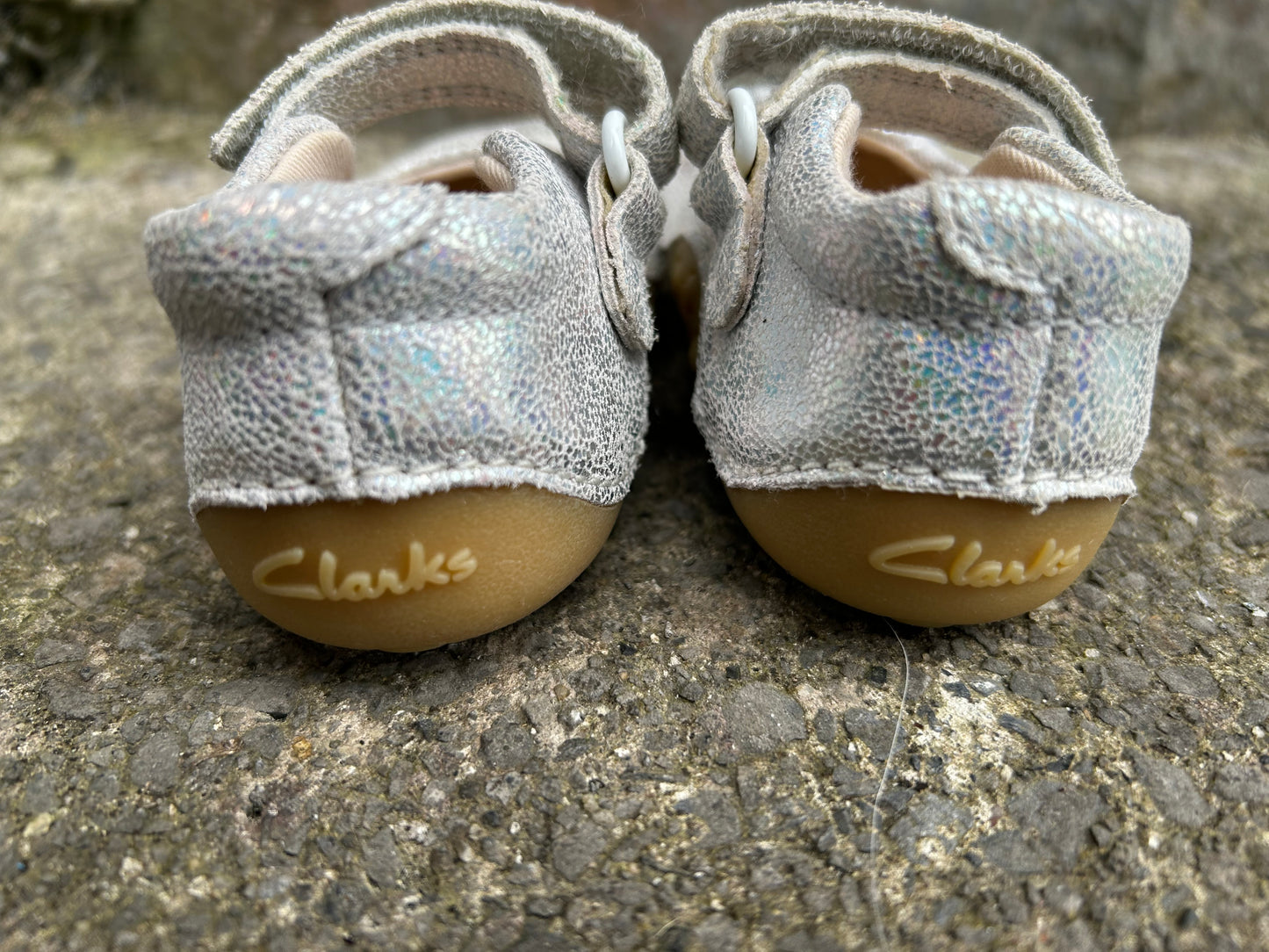 Iridescent Tiny Mist Toddler  uk 3F (eu 18.5)