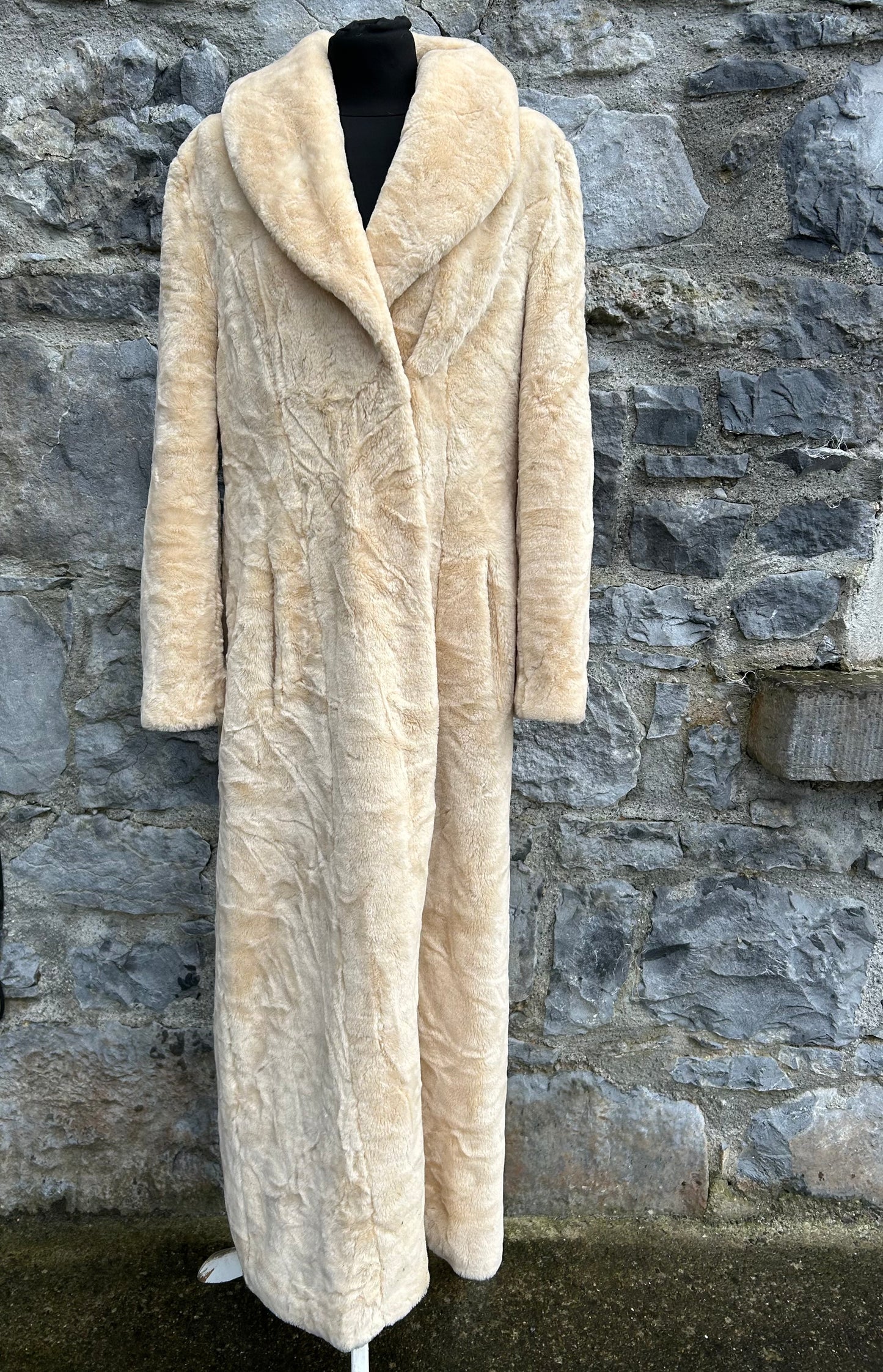 Y2K cream long faux fur coat uk 10