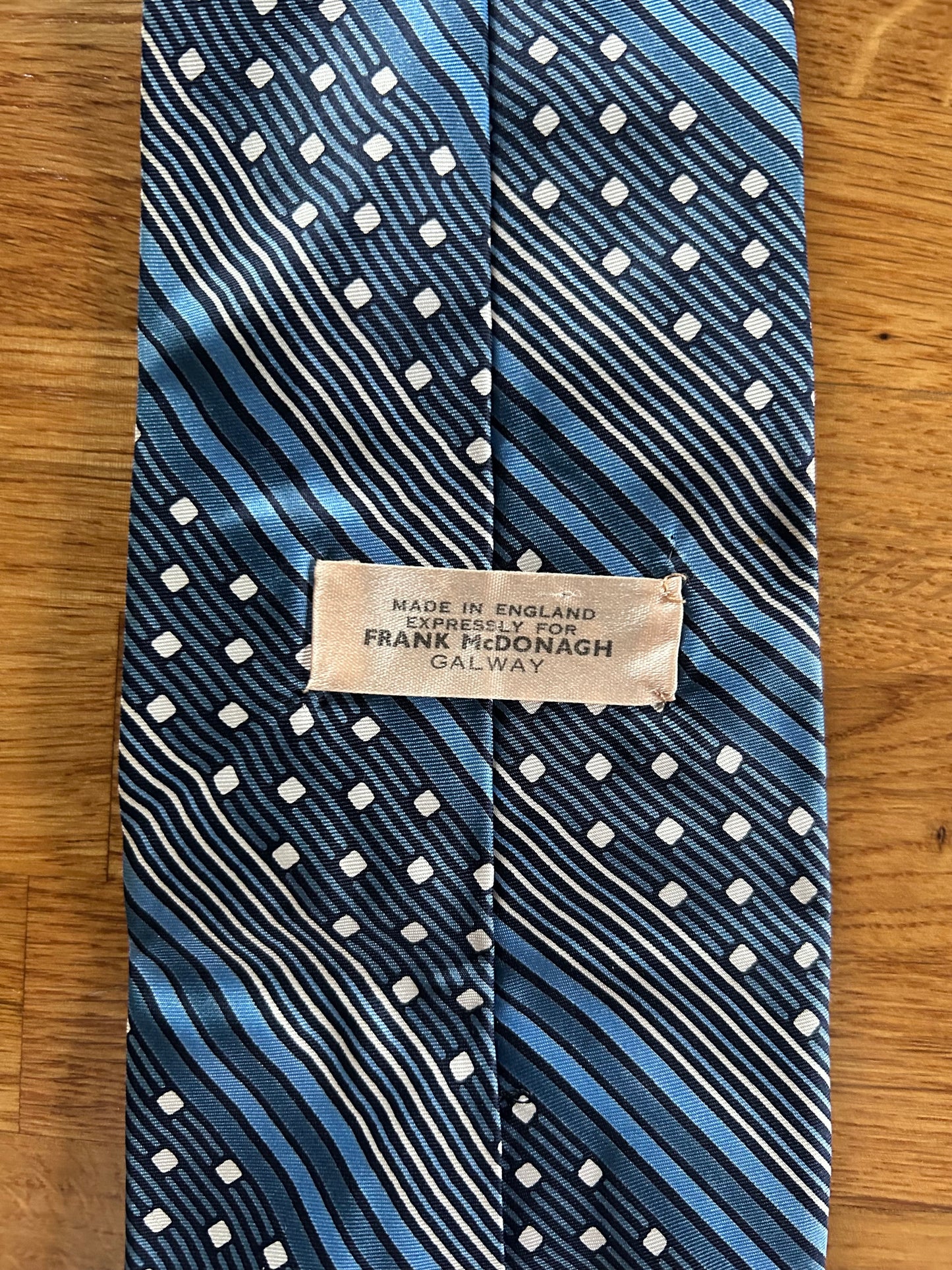 Navy&blue stripy silk tie