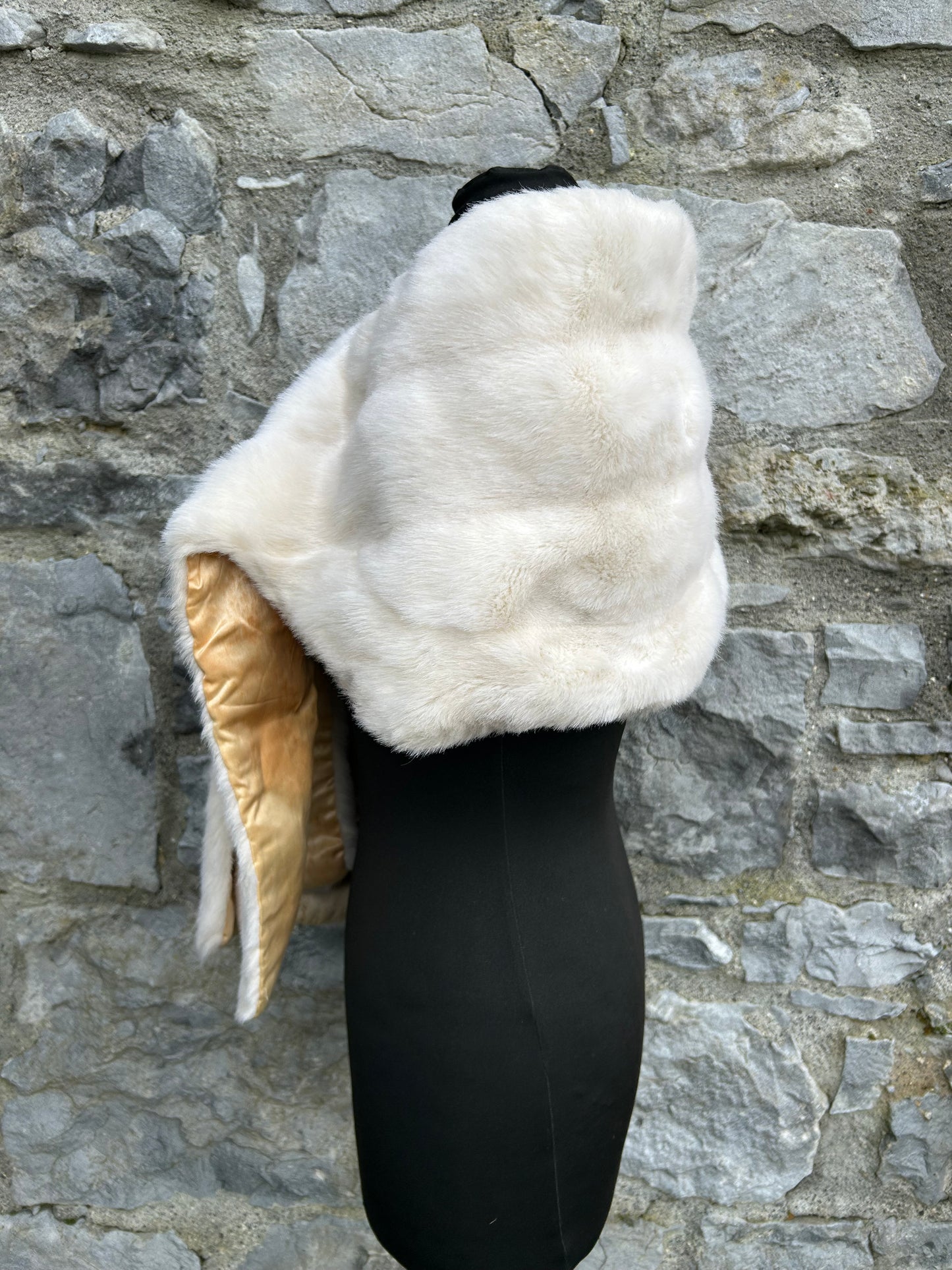 80s white faux fur wrap