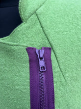 Load image into Gallery viewer, Green woolly jacket uk 8-10
