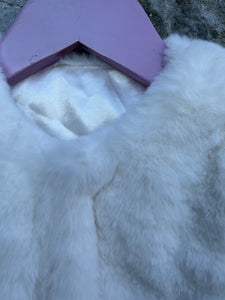 White furry short jacket  6-9m (68-74cm)