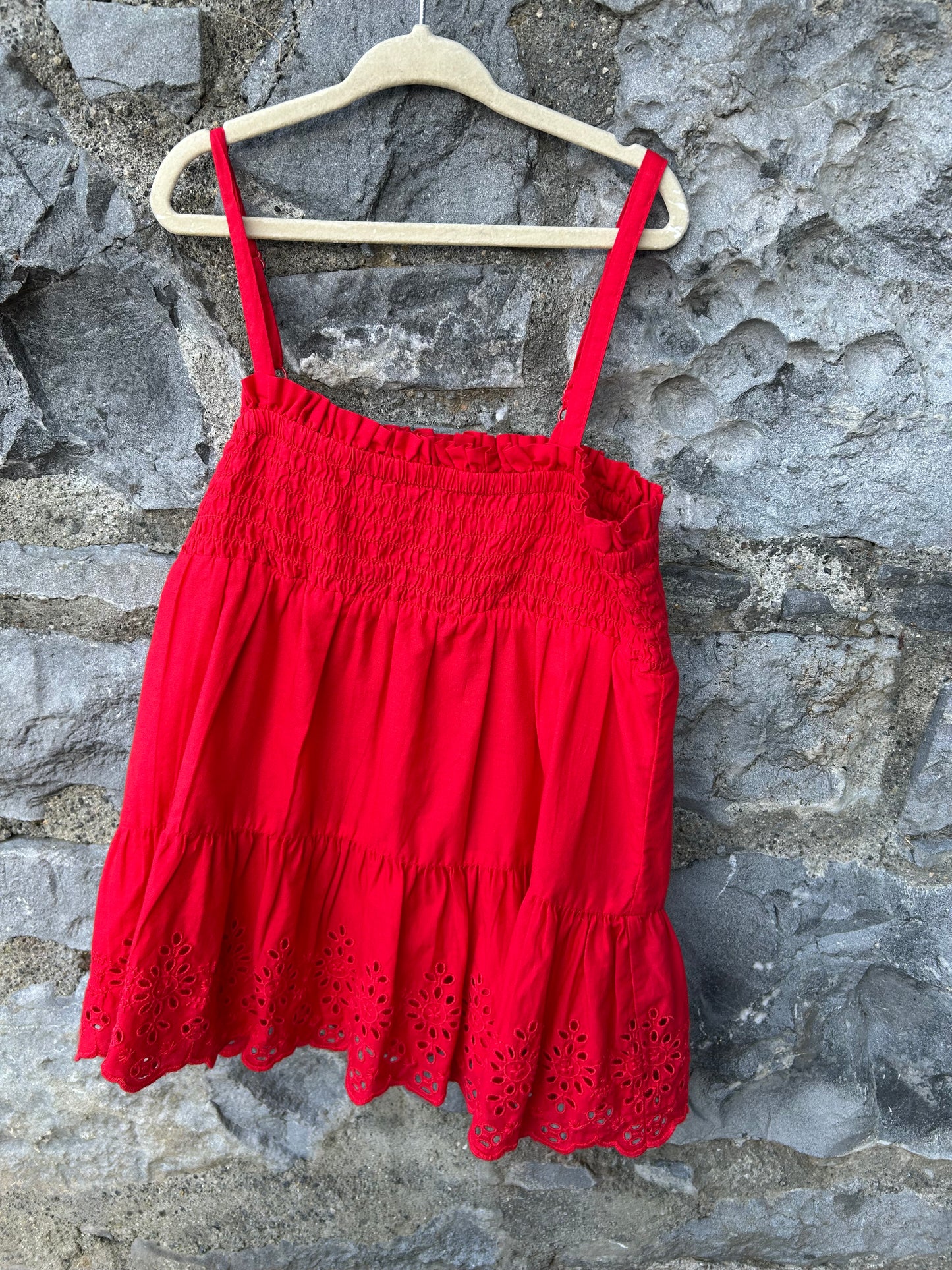 Red tiered top  10y (140cm)