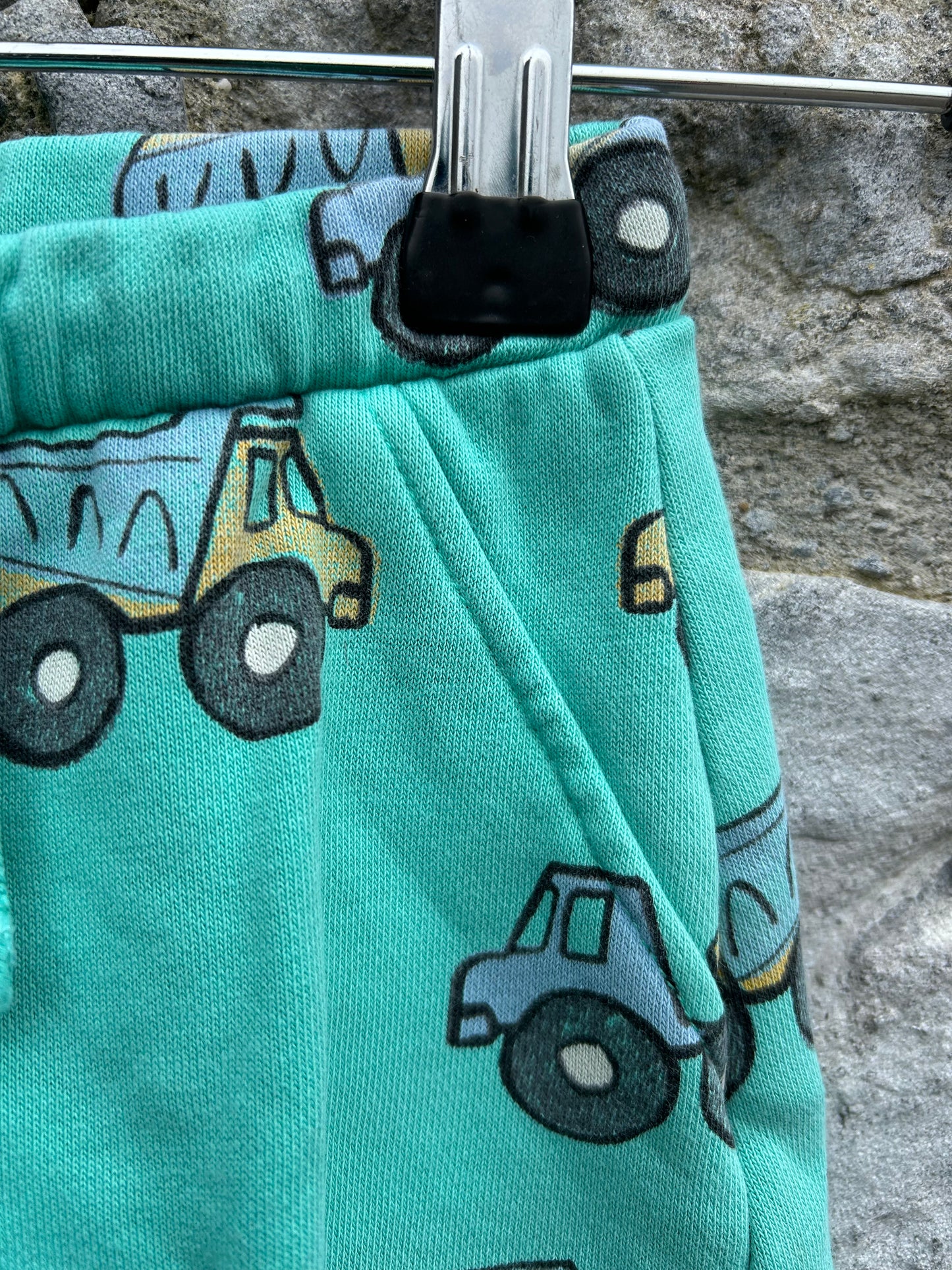 Trucks green pants  6-9m (68-74cm)