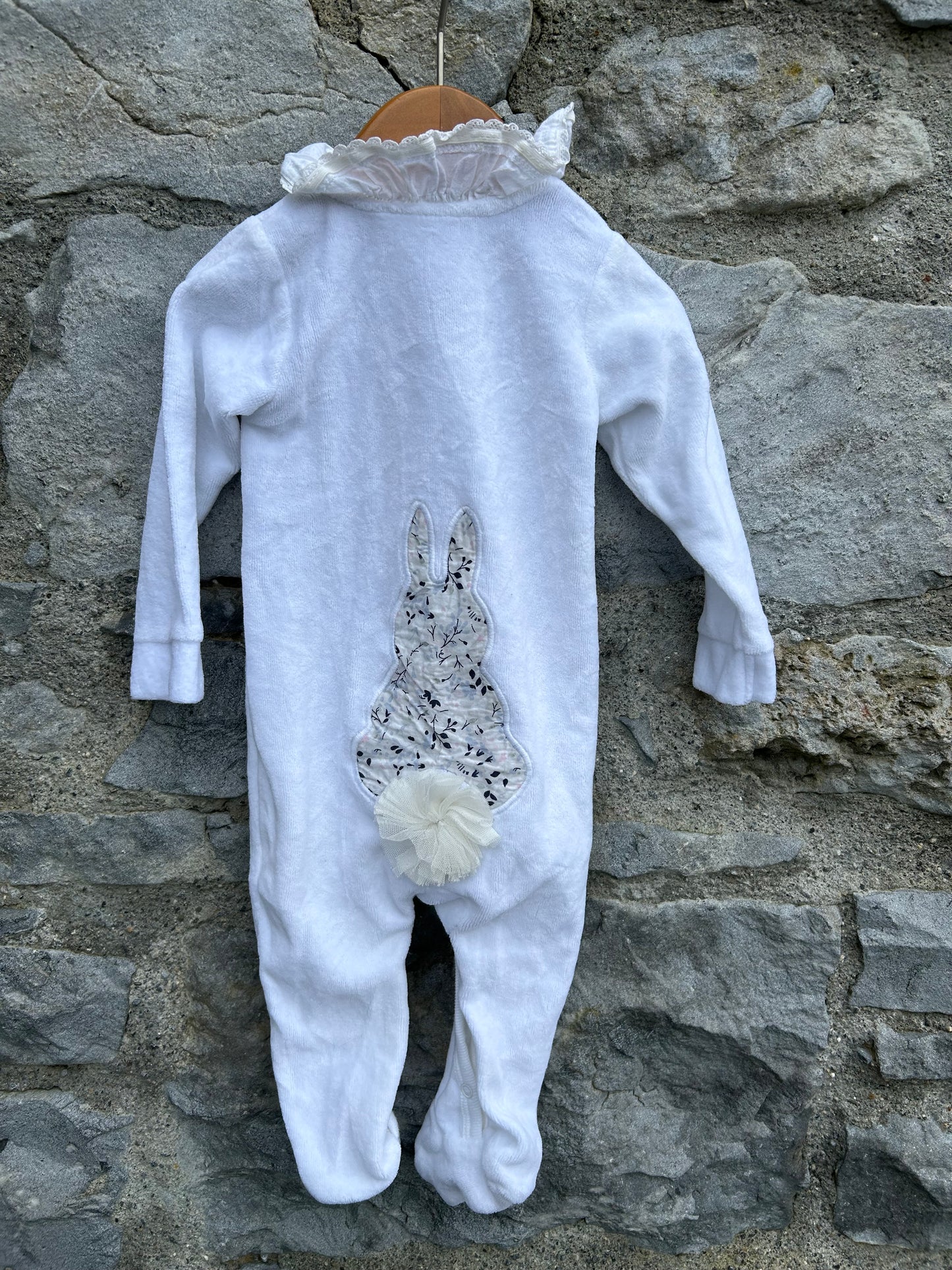 Bunny white velour onesie   3-6m (62-68cm)