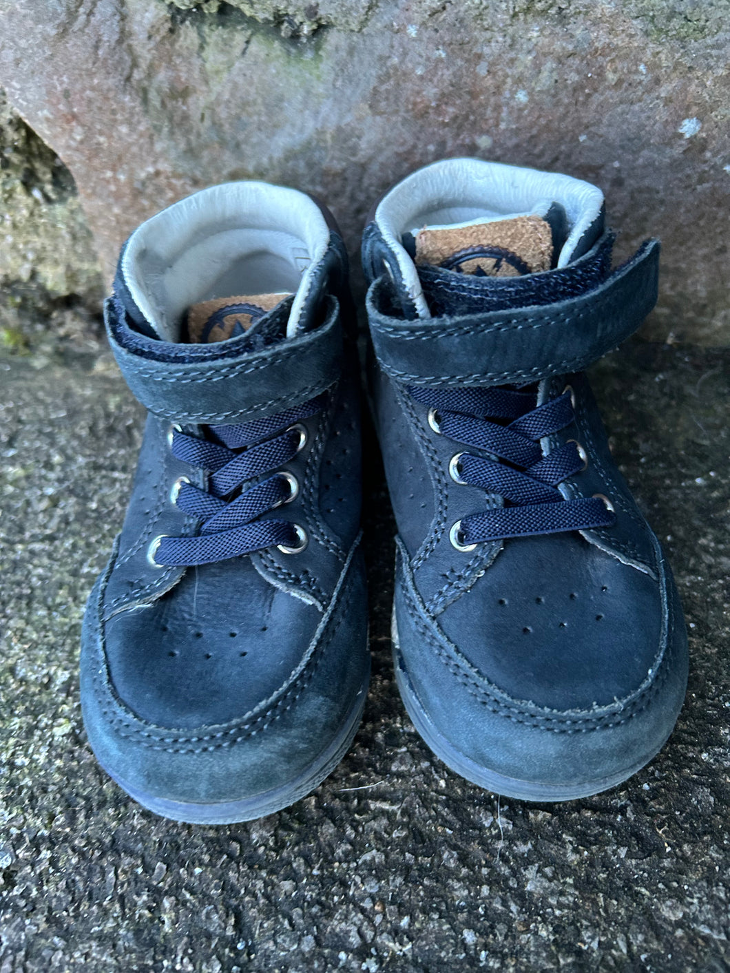 Navy leather boots  uk 4.5 (eu 21)