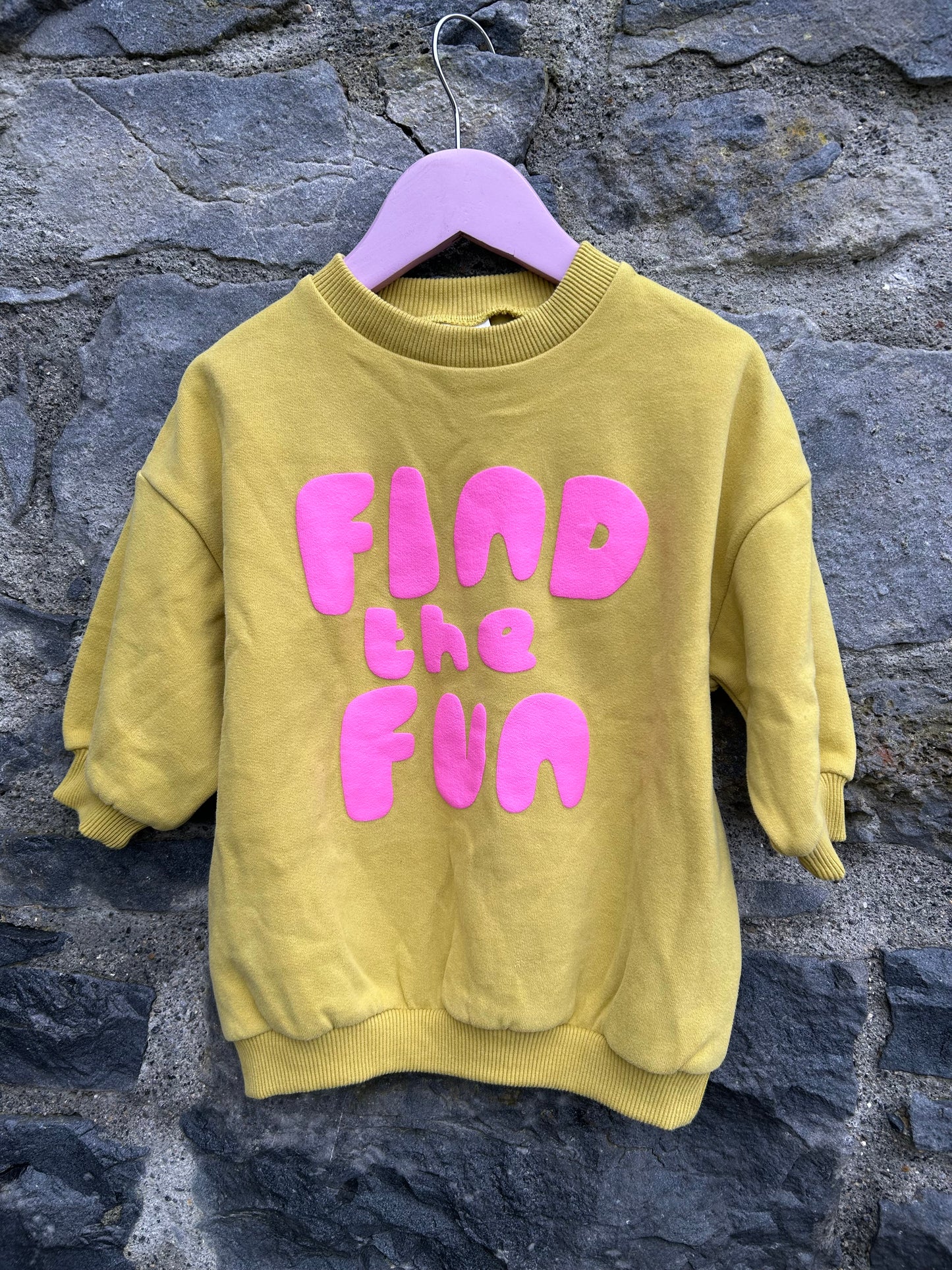Find the fun mustard sweatshirt 18-24m (86-92cm)