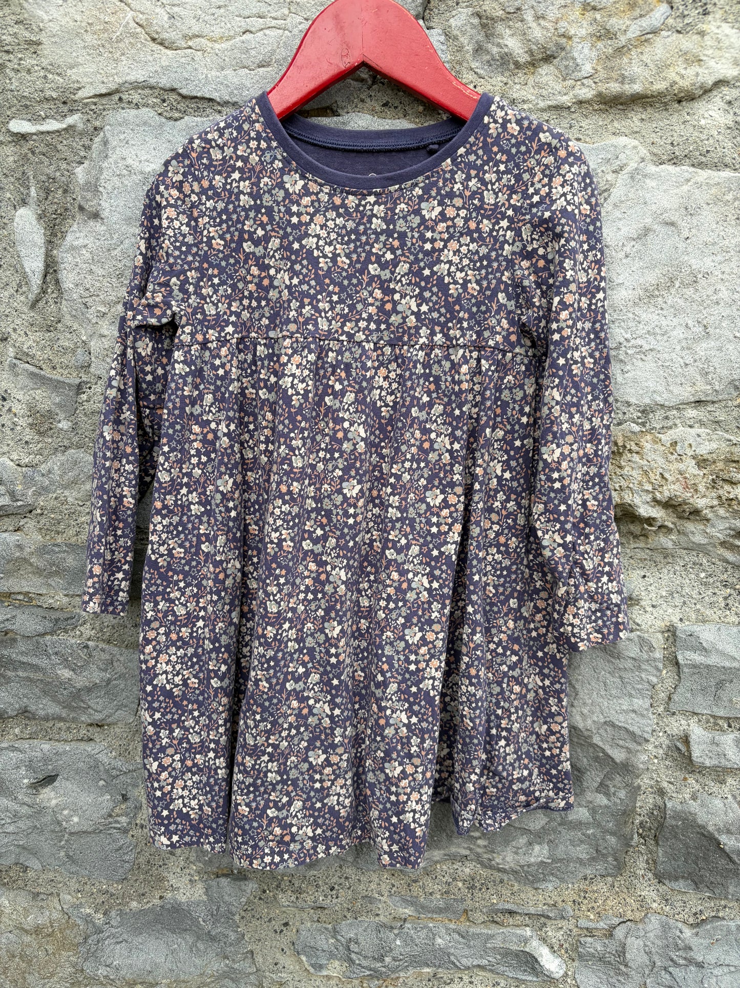 Purple floral dress  3-4y (98-104cm)