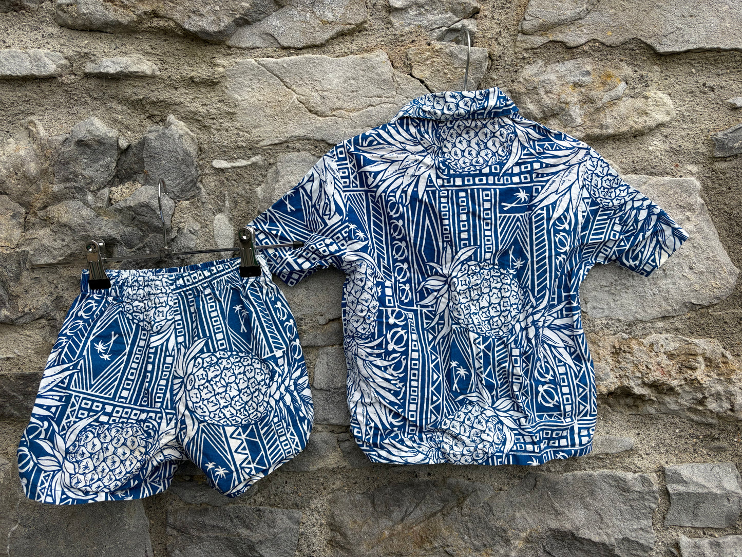 Pineapple blue shorts  18-24m (86-92cm)