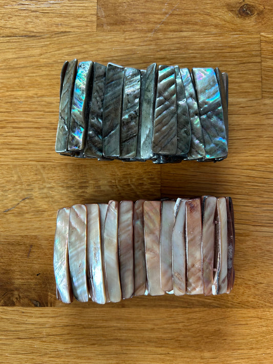 Mother of pearl khaki&beige bracelets