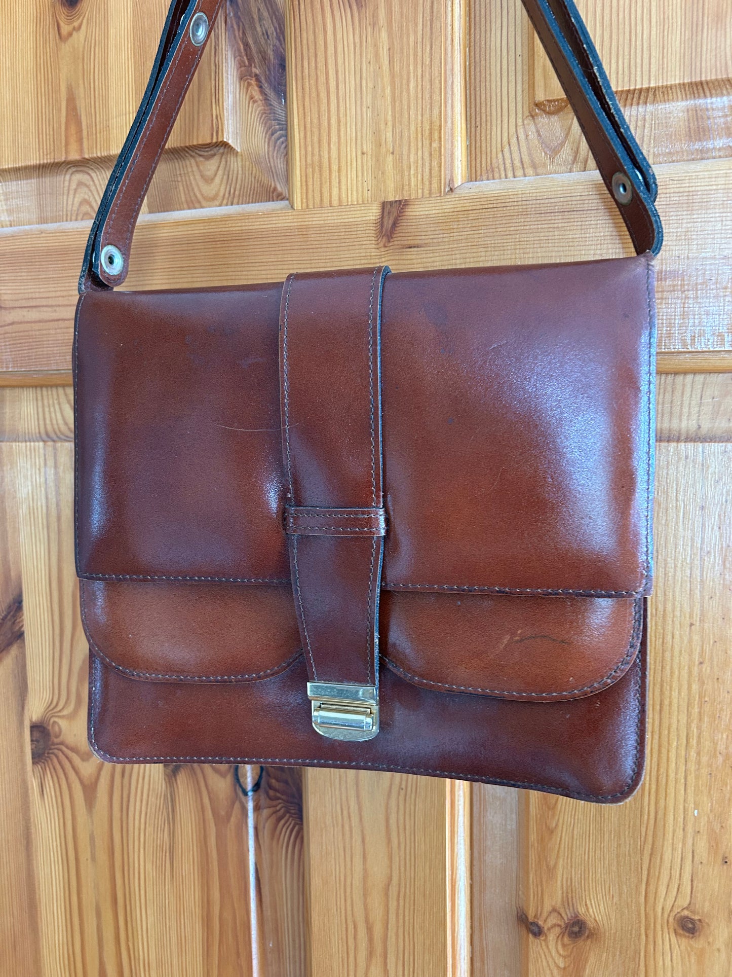 Brown leather shoulder bag
