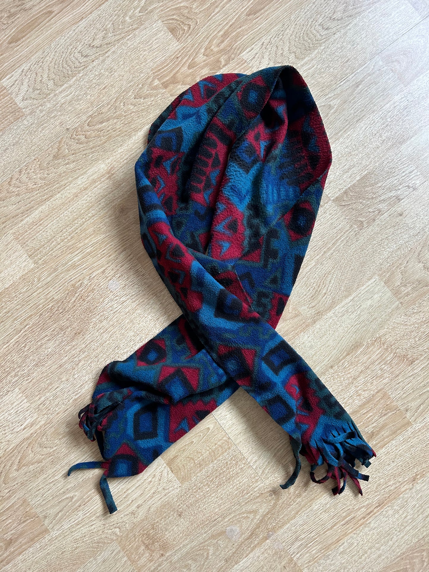 Geometric fleece scarf