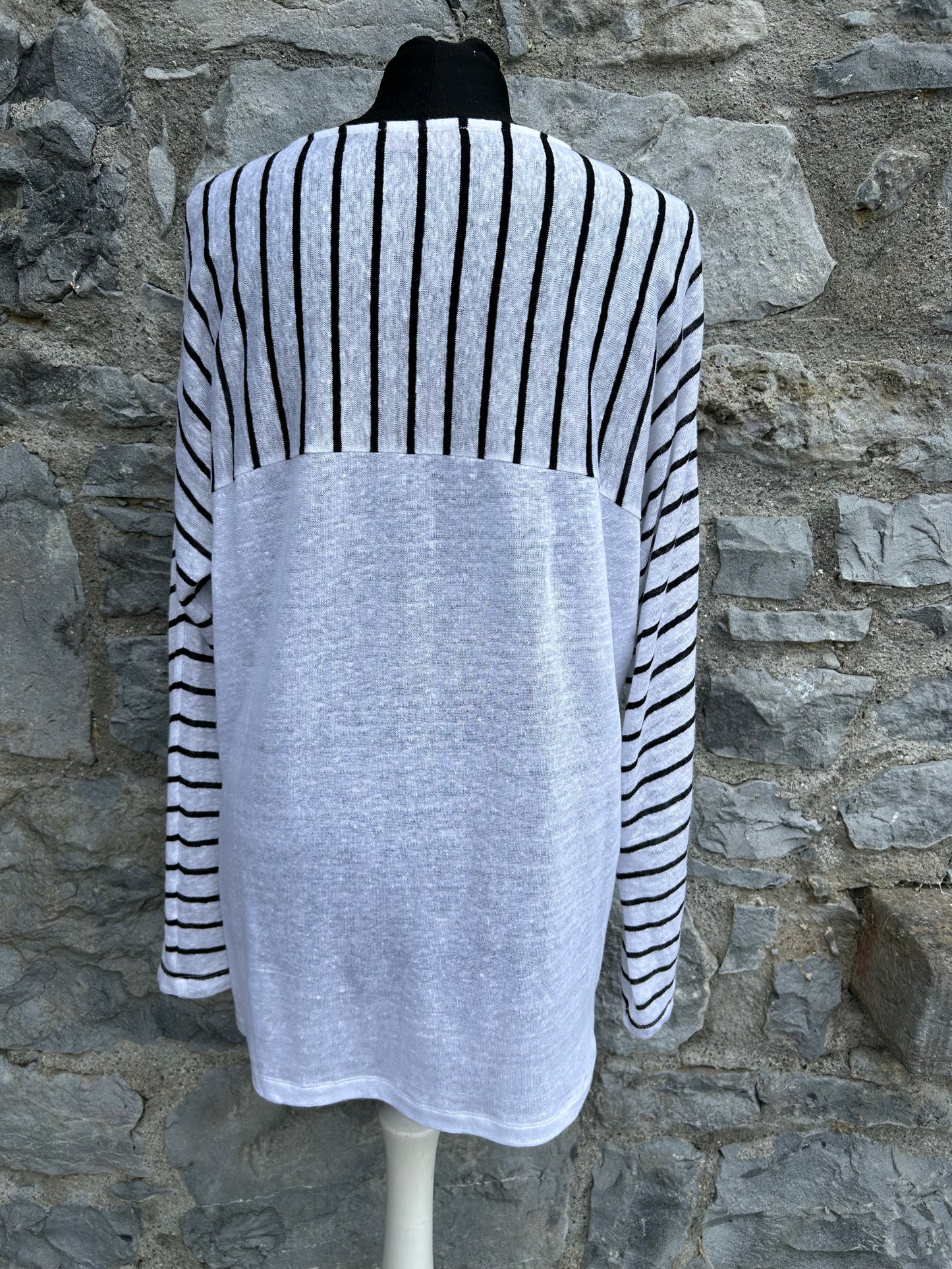 White&black stripy knitted top uk 14