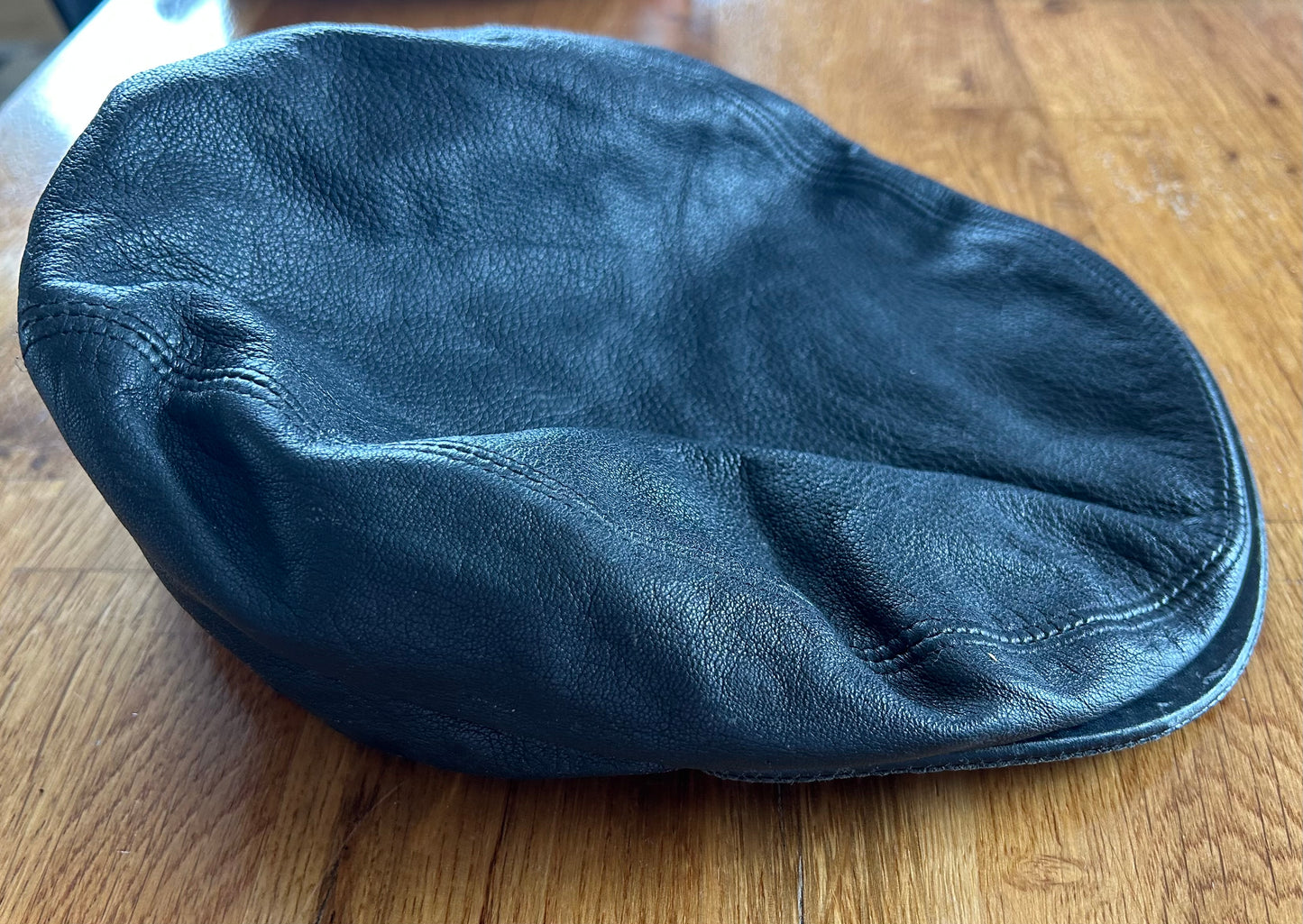 D&G leather newsboy cap