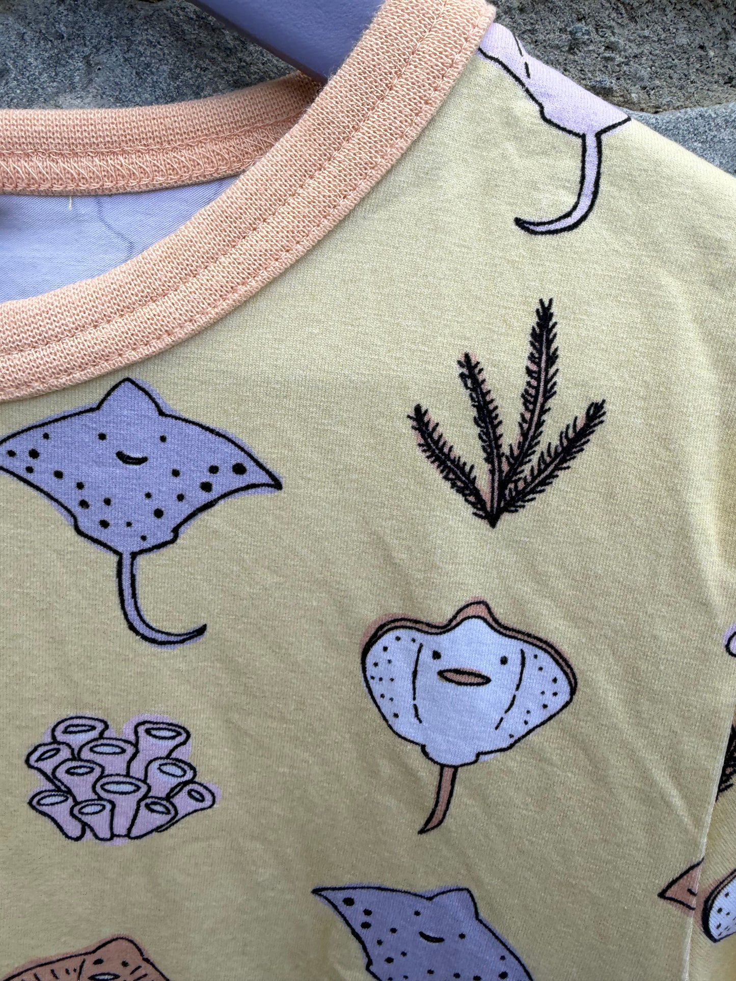 Yellow Salty Stingray pjs  9-10y (134-140cm)