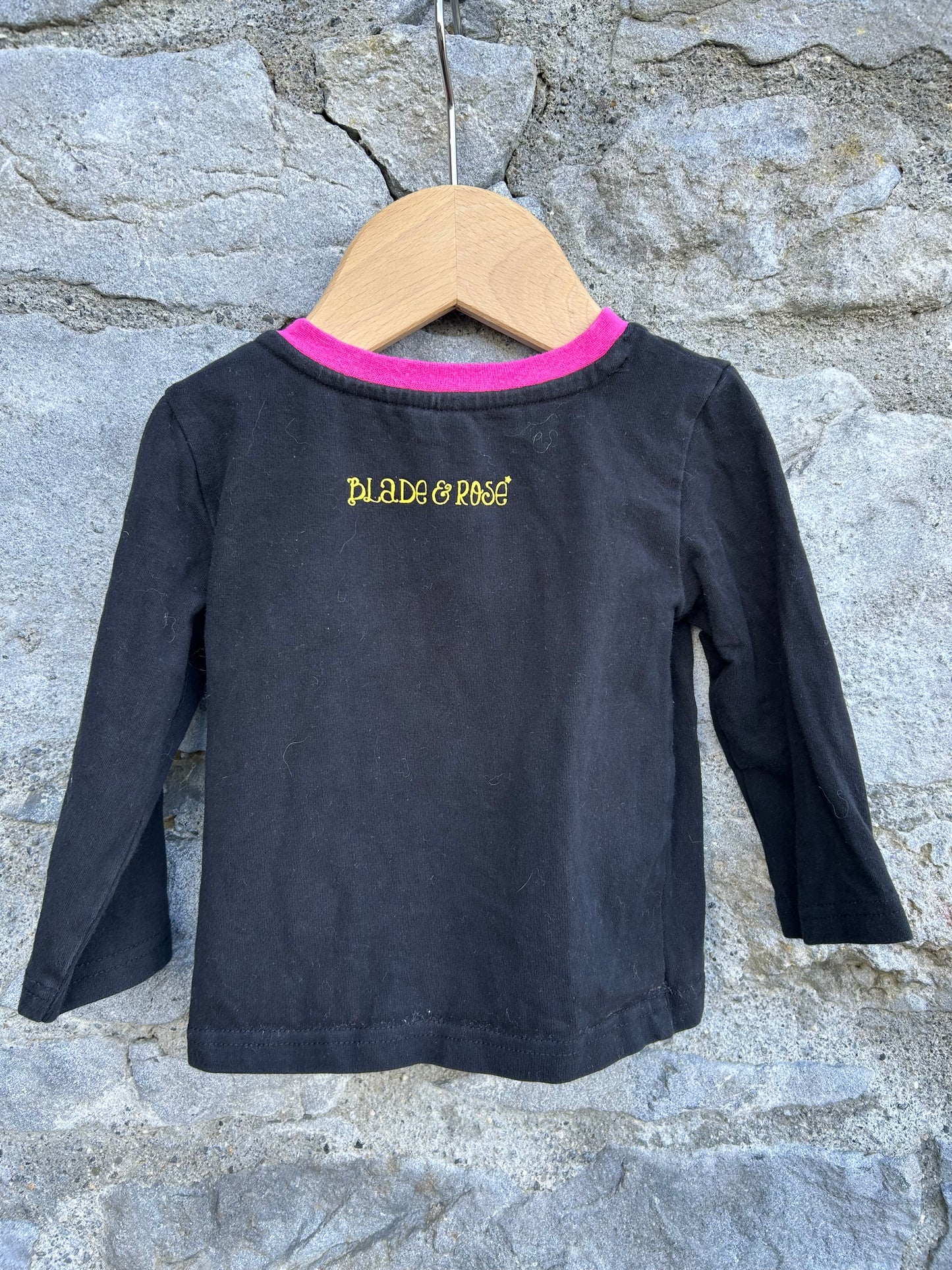 Pineapple Black top 6-9m (68-74cm)