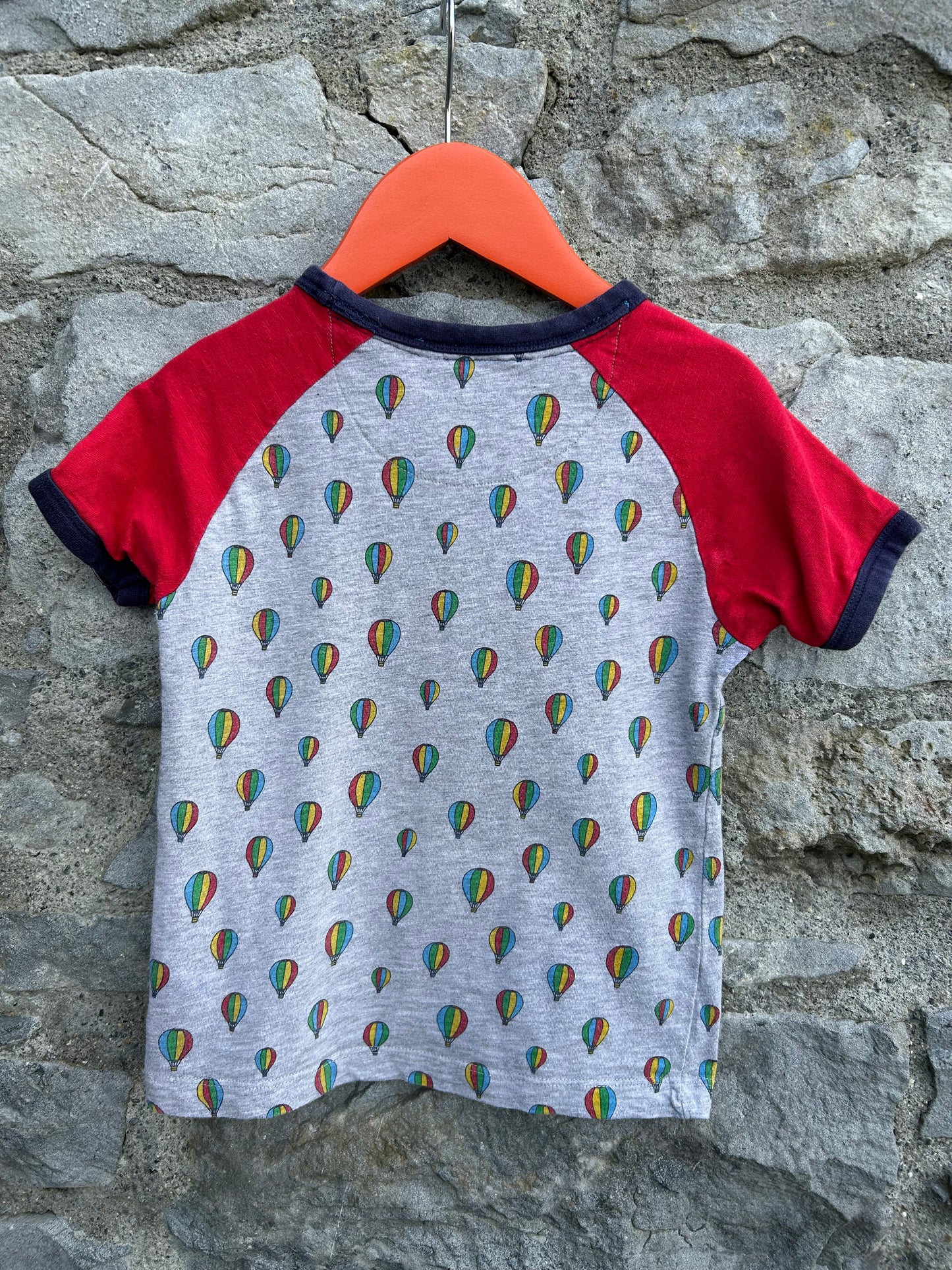 Rainbow balloons raglan T-shirt 3-4y (98-104cm)