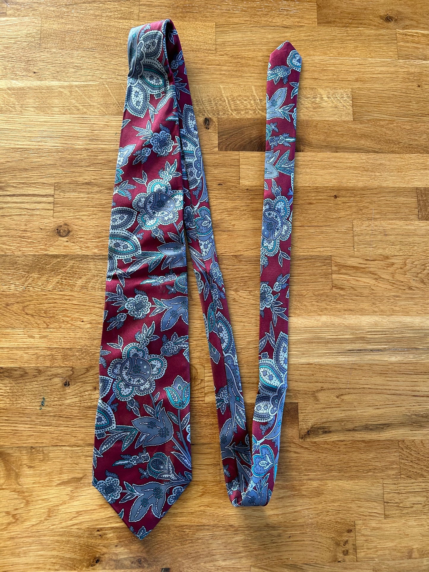 Grey&maroon&pink paisley tie