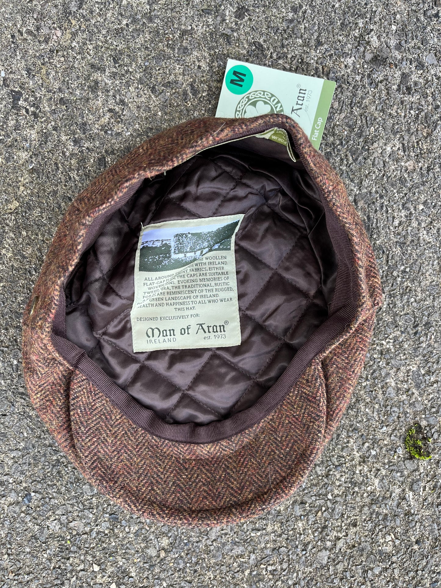 Brown tweed cap