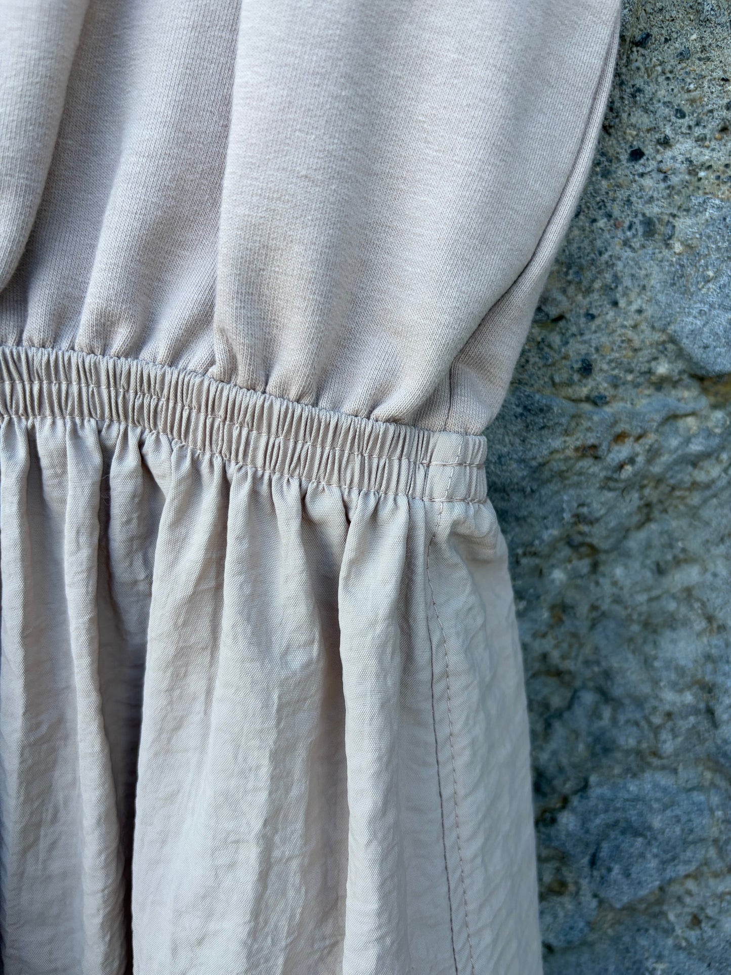 Beige dress 10y (140cm)