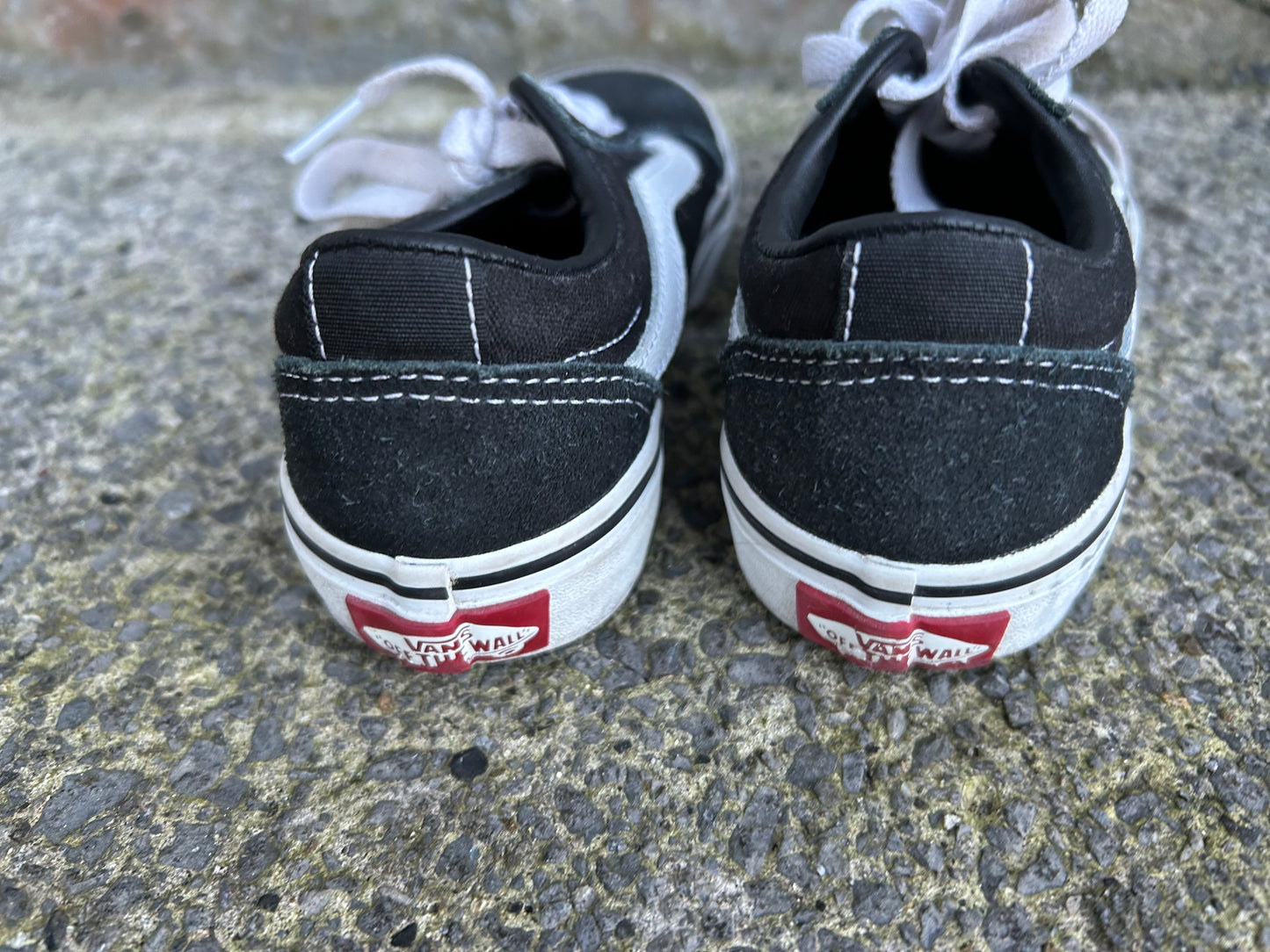 black & white old skool Junior trainers  uk 12 (eu 30)