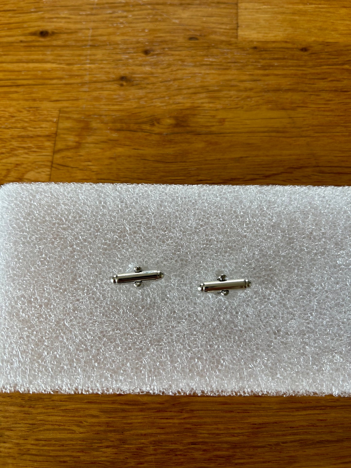 Skeleton cufflinks