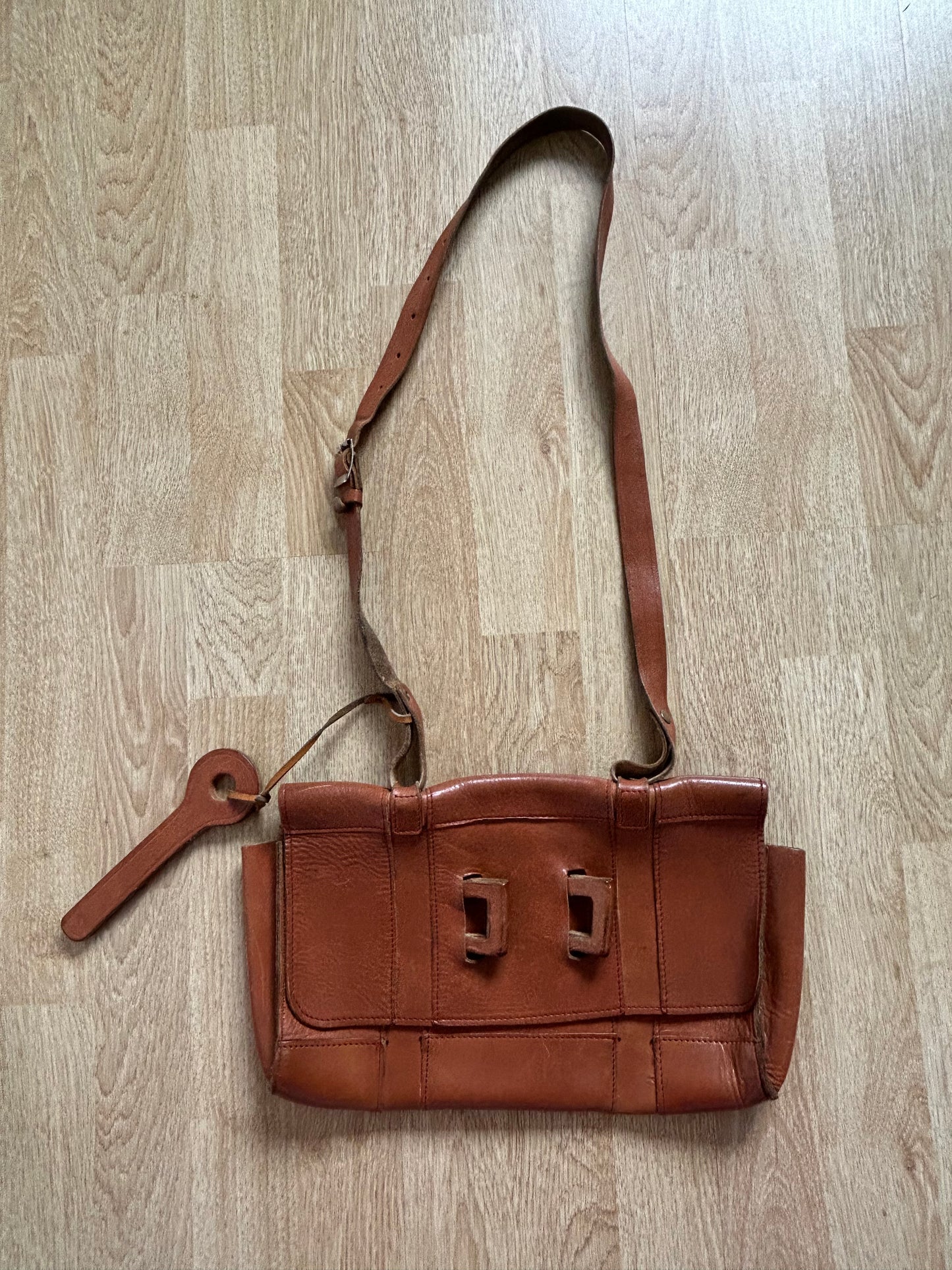 Leather crossbody bag