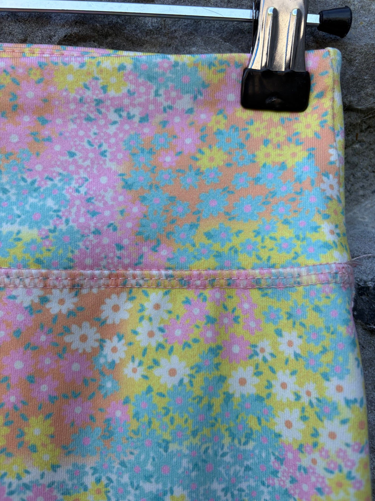 Colourful spring flowers leggings  9-10y (134-140cm)