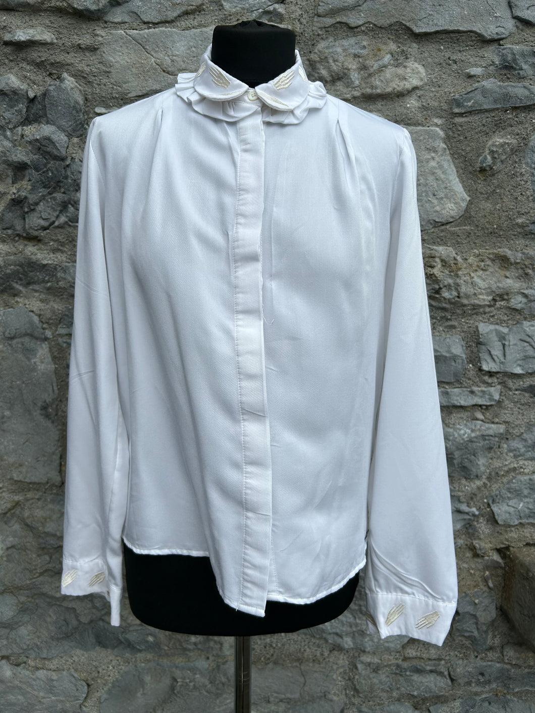 White shirt with collar embroidery uk 8-10