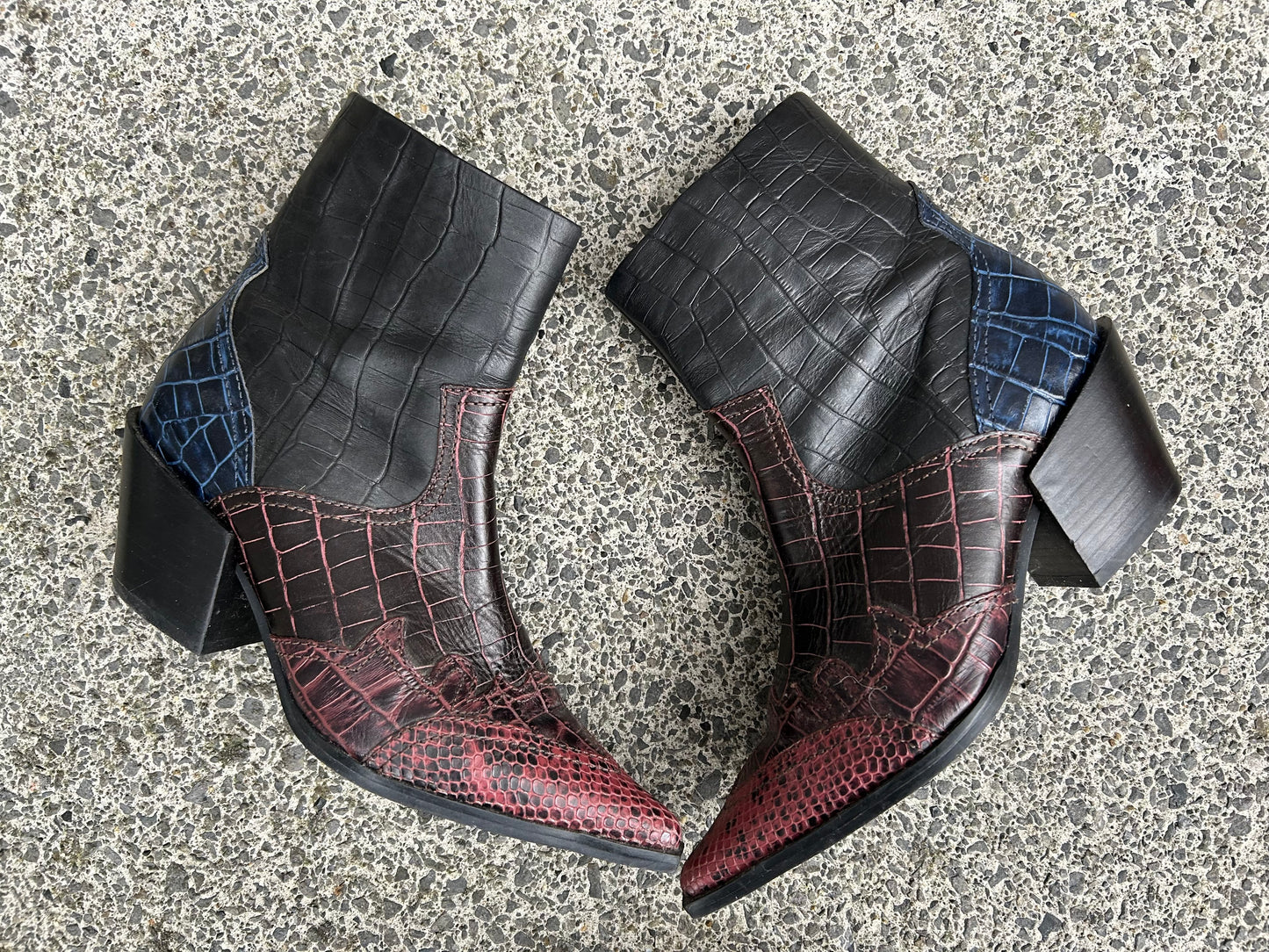 Red&blue crocodile skin print boots  uk 5 (eu 38)