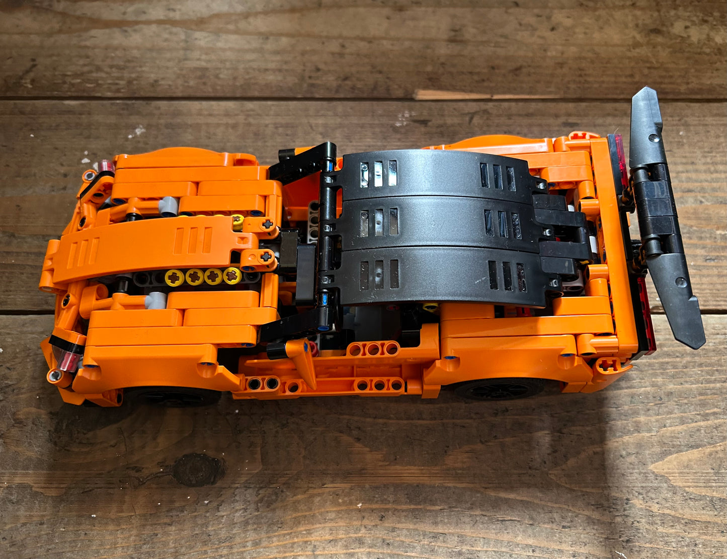 Lego technic orange Chevrolet corvette 42093