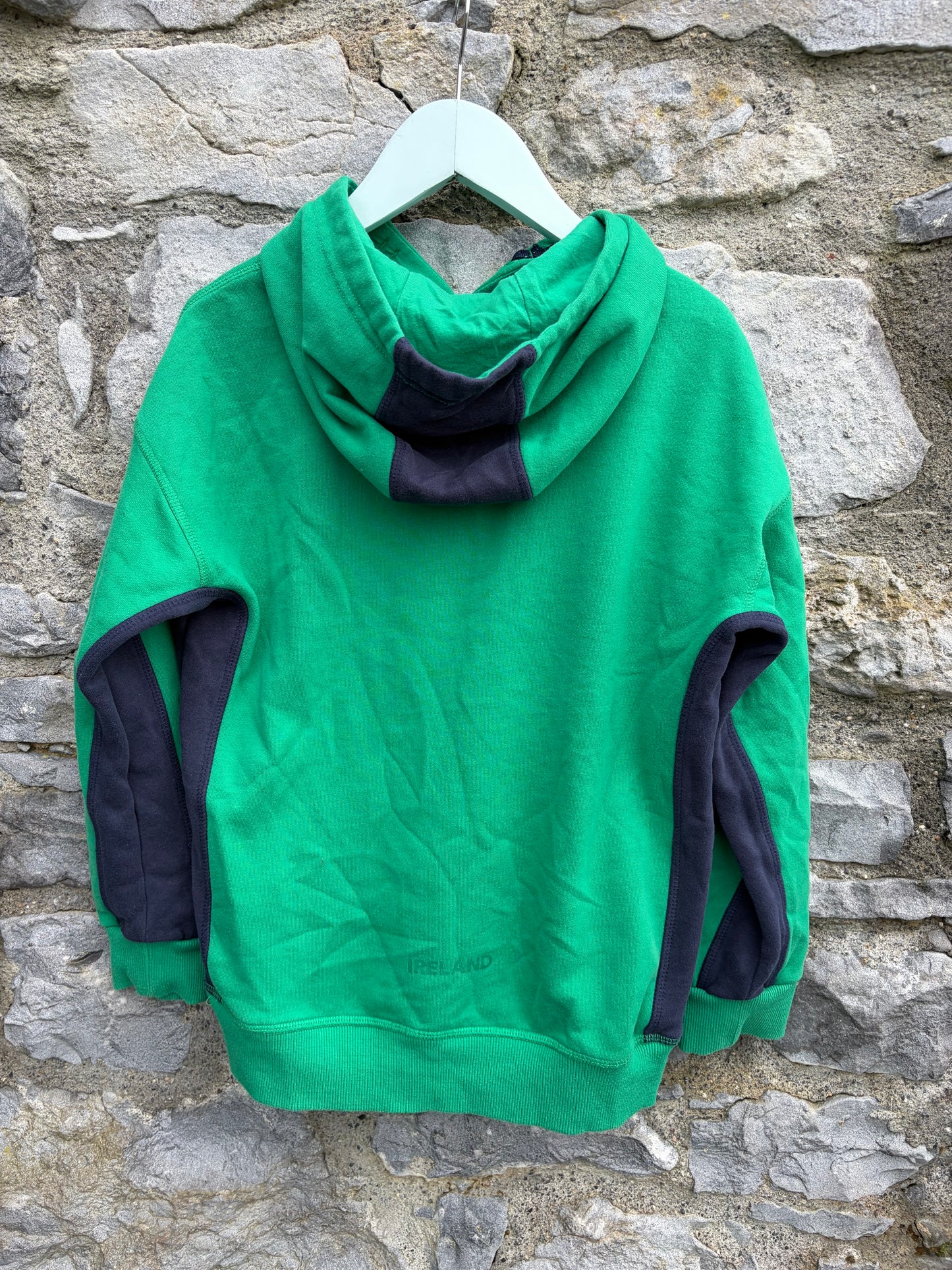 Green hoodie  10-11y (140-146cm)