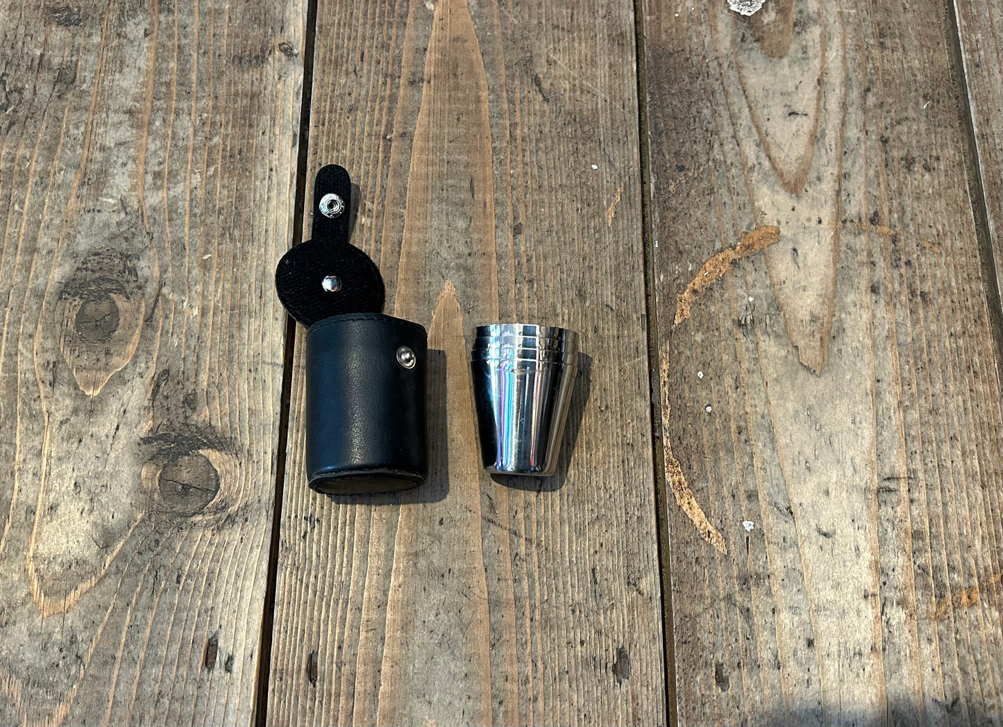 Portable shot glass set