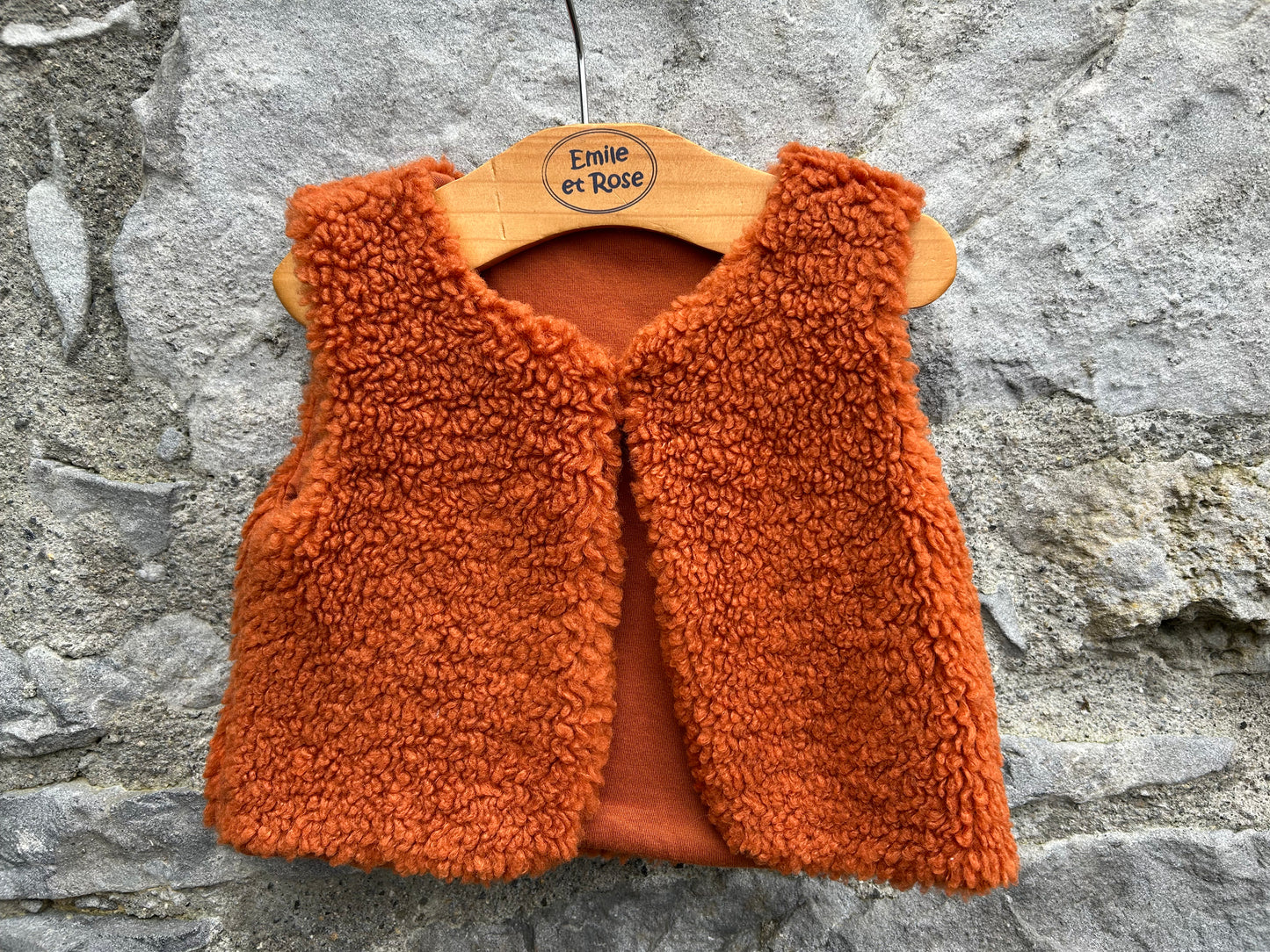 Brown furry waistcoat 18-24m (86-92cm)