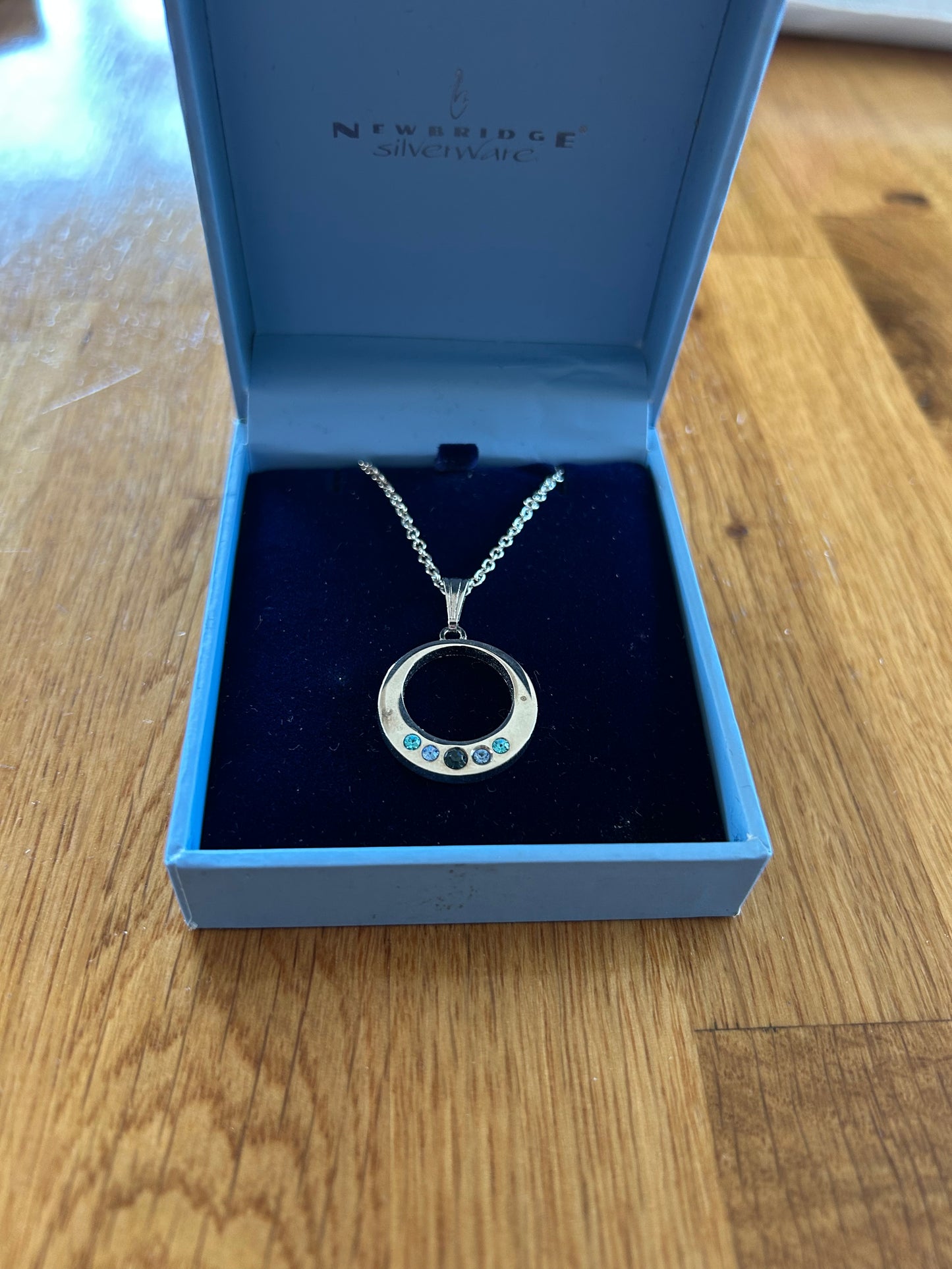 Circle & blue stone necklace