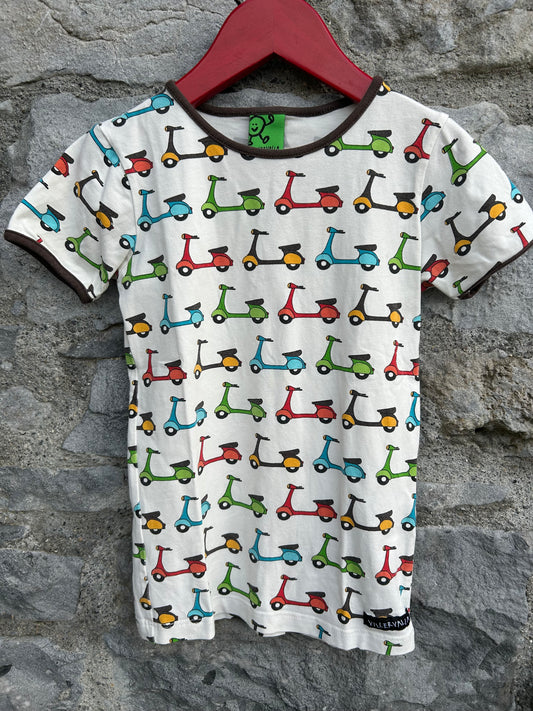 Colourful Vespa white T-shirt   5y (110cm)